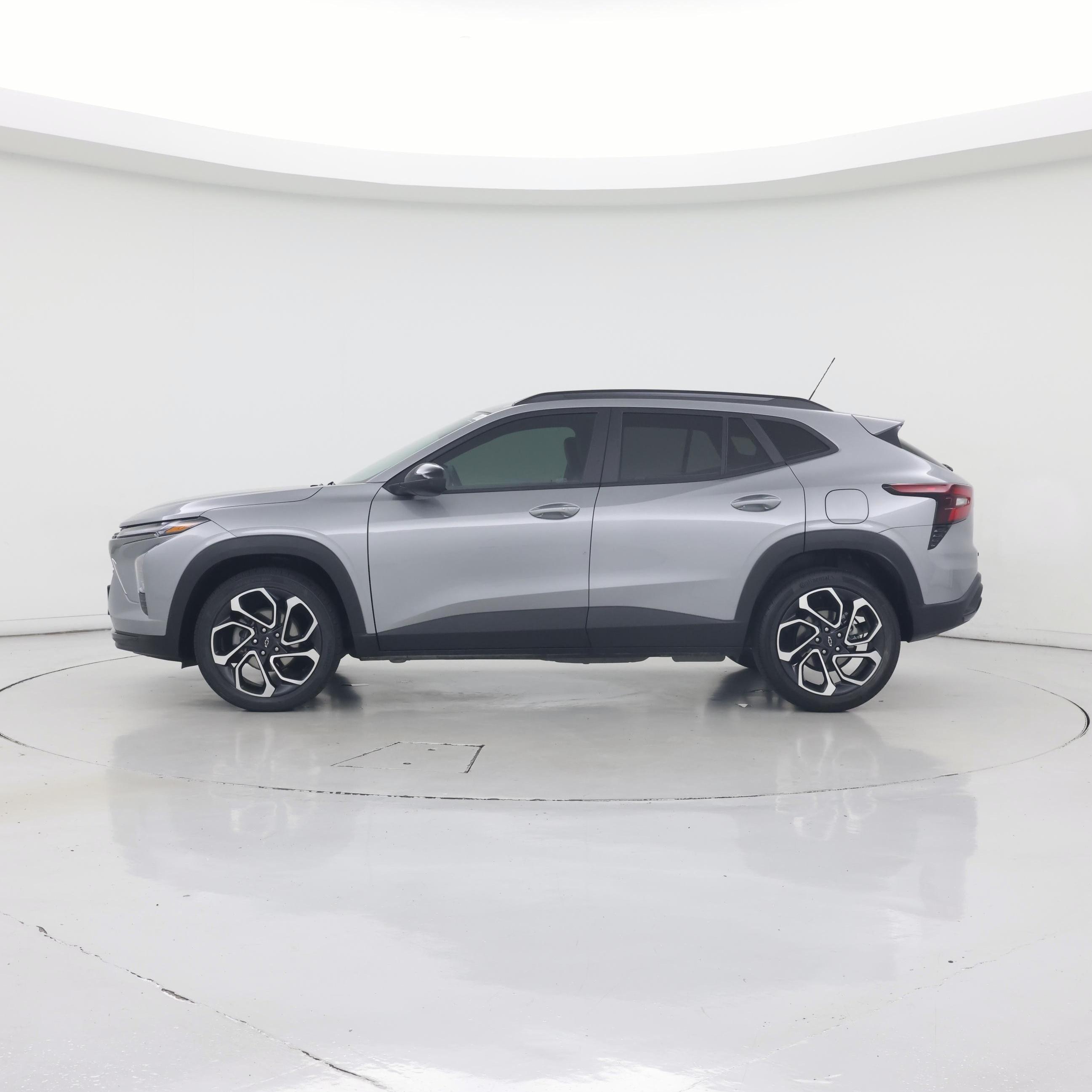 Thumbnail: 2025 Chevrolet Trax - 3