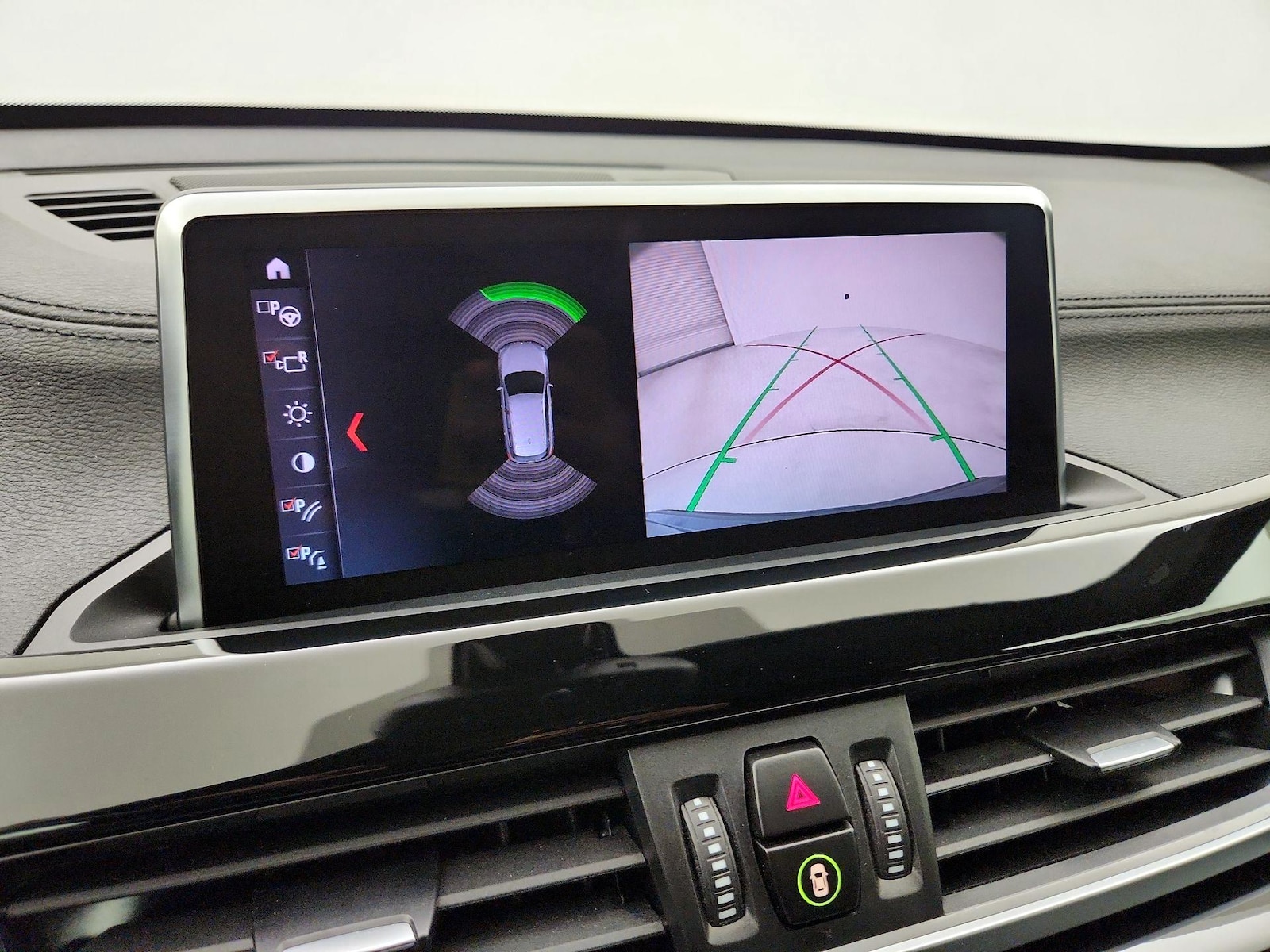 2022 BMW X1 28i - Photo 16