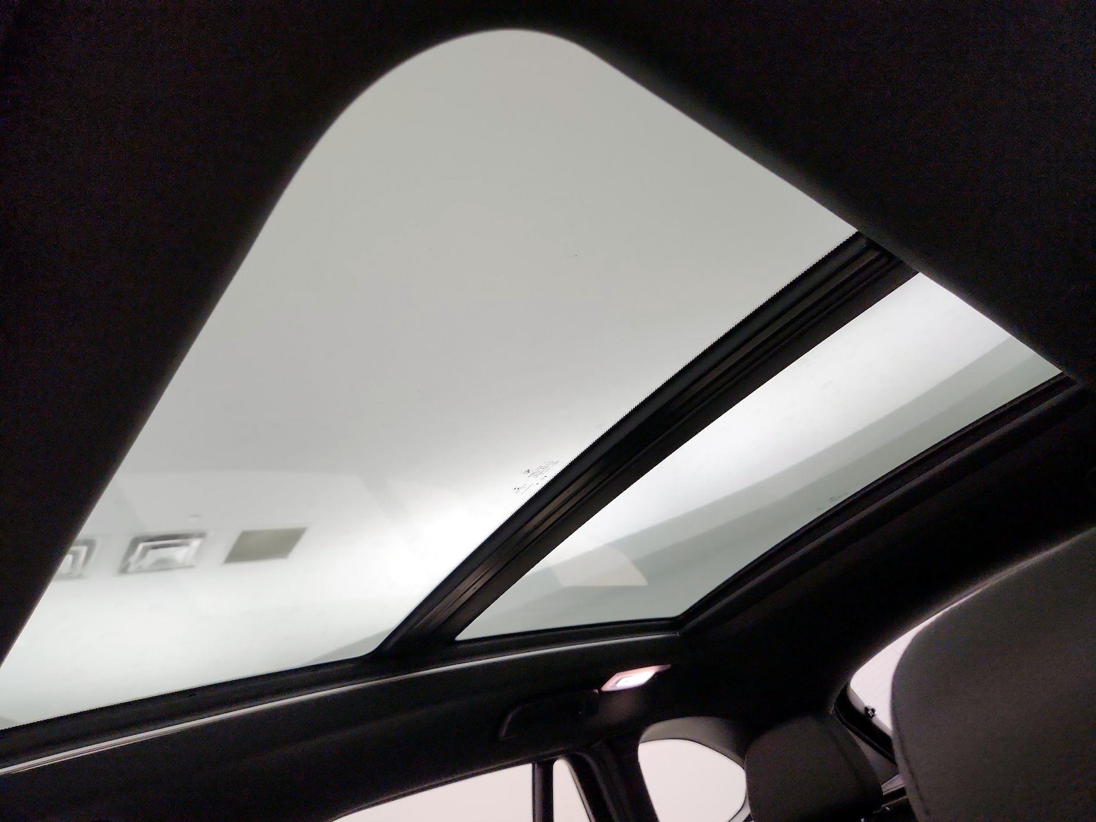 2022 BMW X1 28i - Photo 21