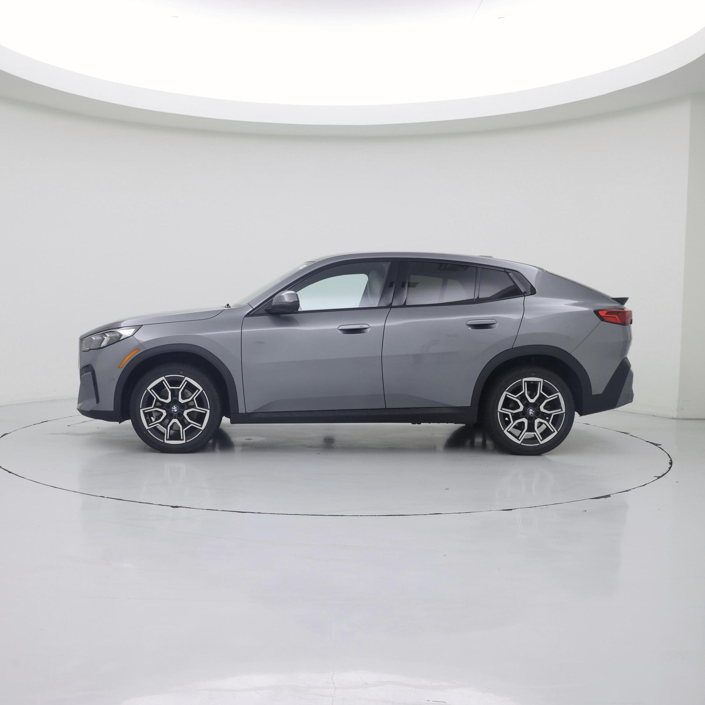 Thumbnail: 2025 BMW X2 - 3