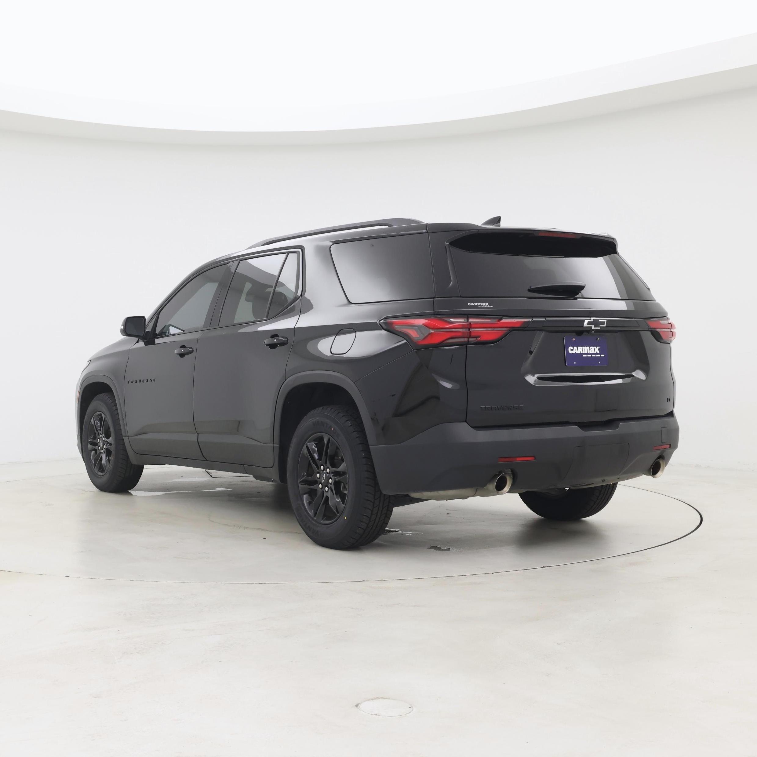 Thumbnail: 2023 Chevrolet Traverse - 2