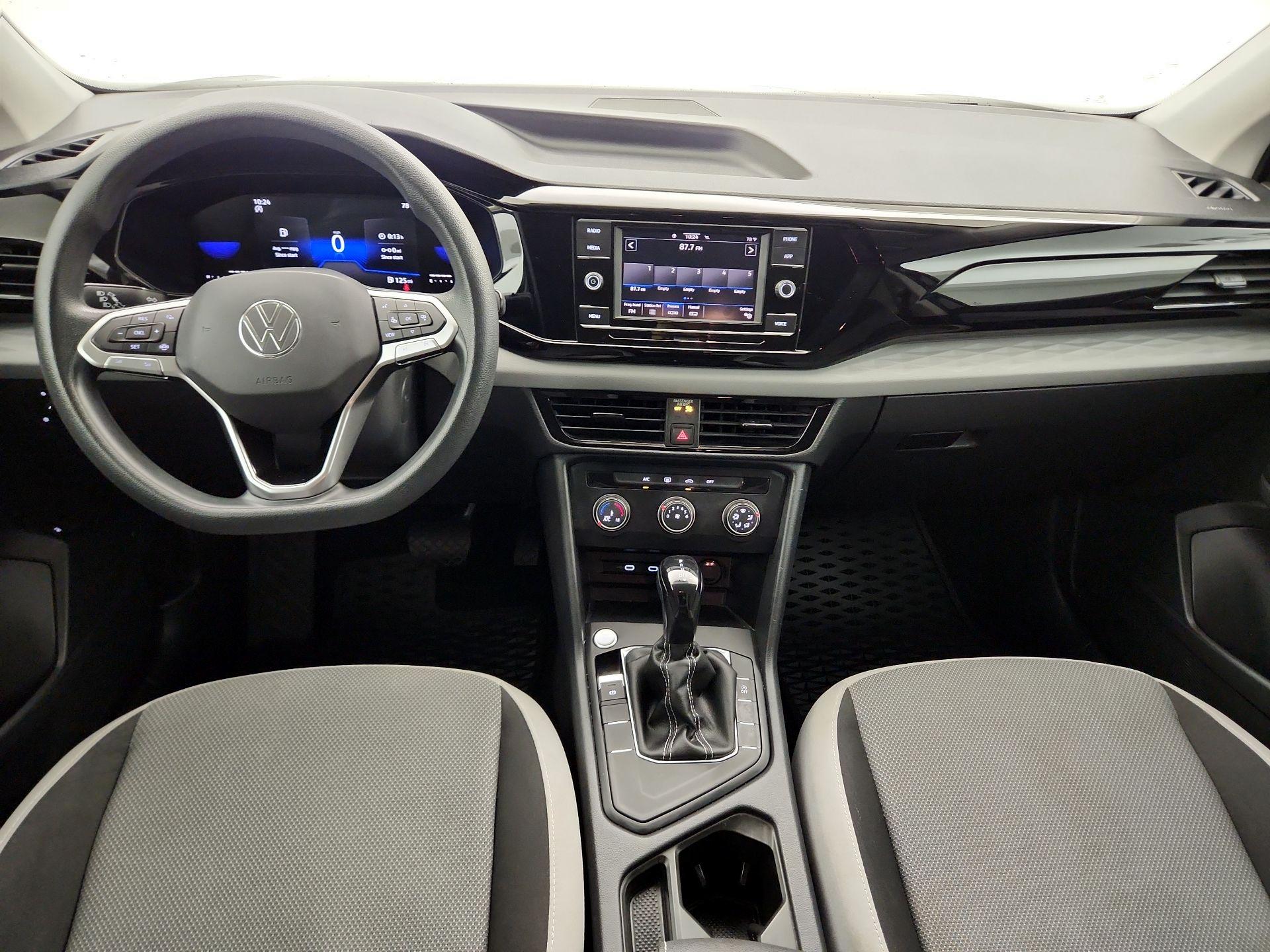 Thumbnail: 2022 Volkswagen Taos - 9
