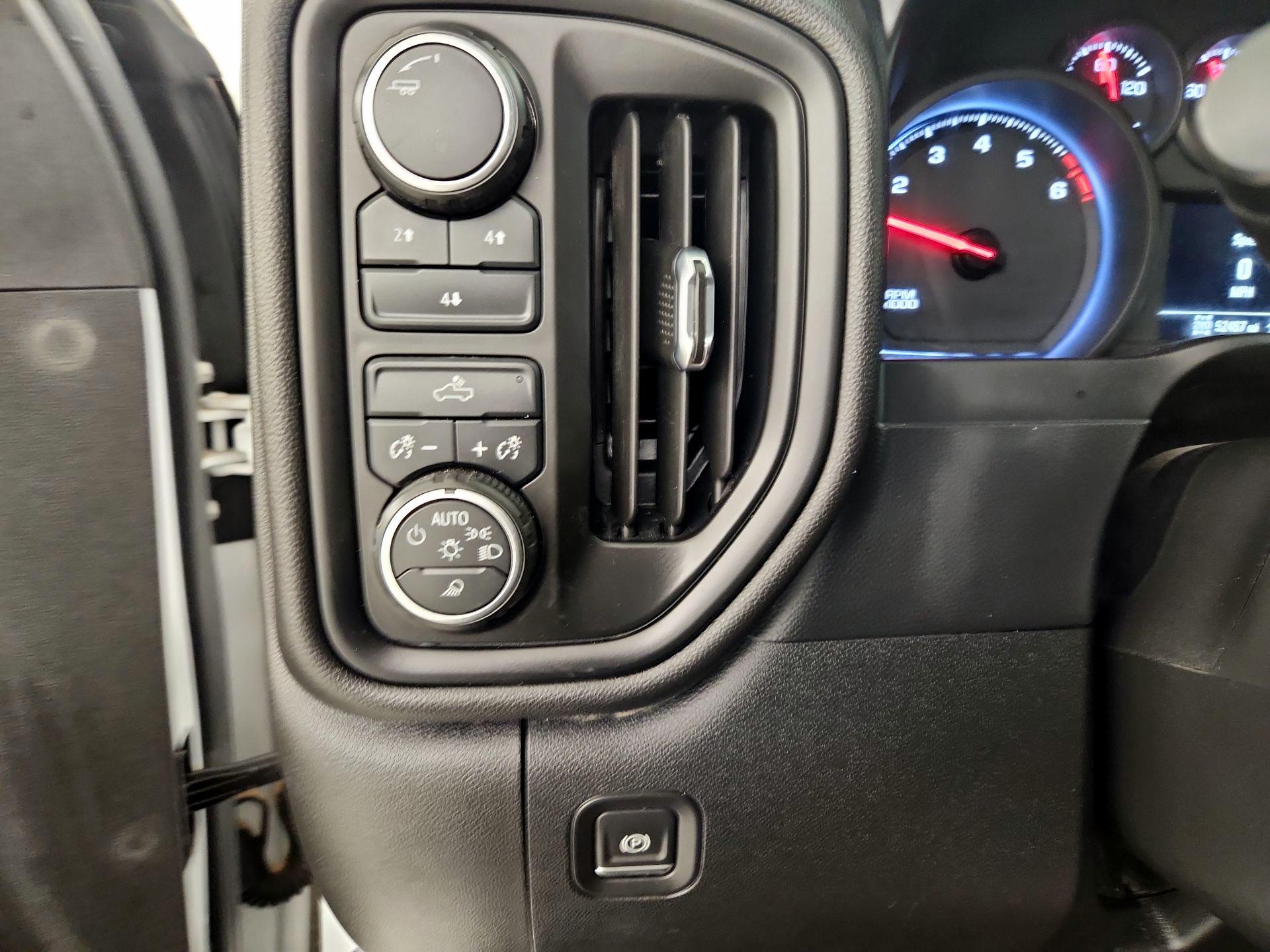 Thumbnail: 2020 Chevrolet Silverado 2500 - 13