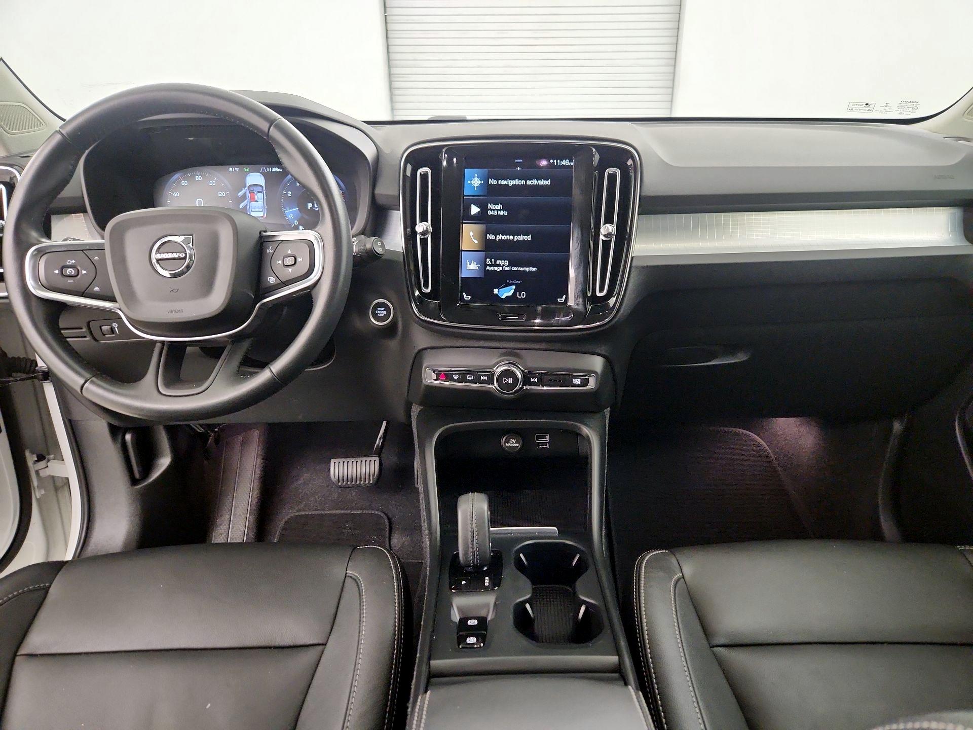 Thumbnail: 2021 Volvo XC40 - 9