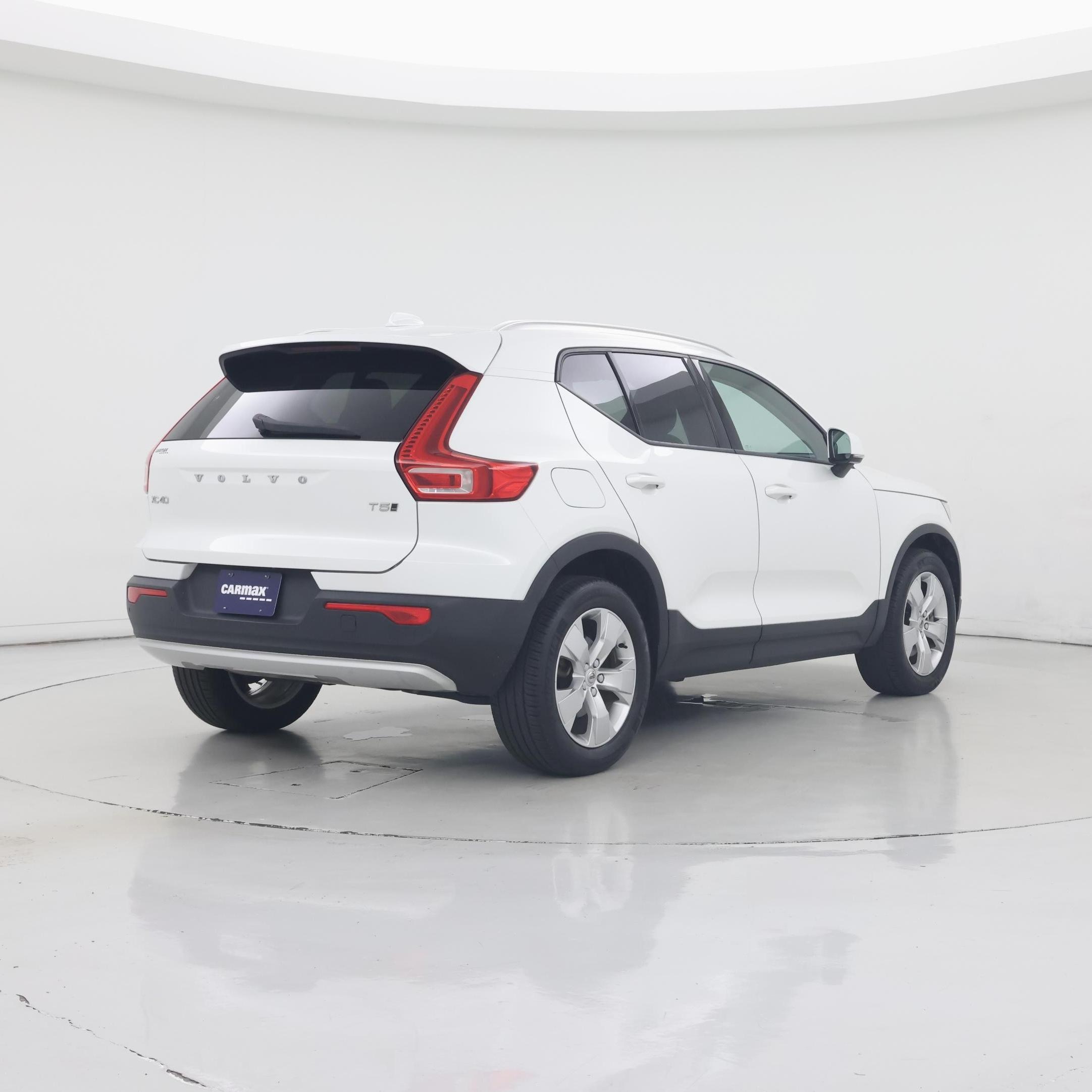Thumbnail: 2021 Volvo XC40 - 8