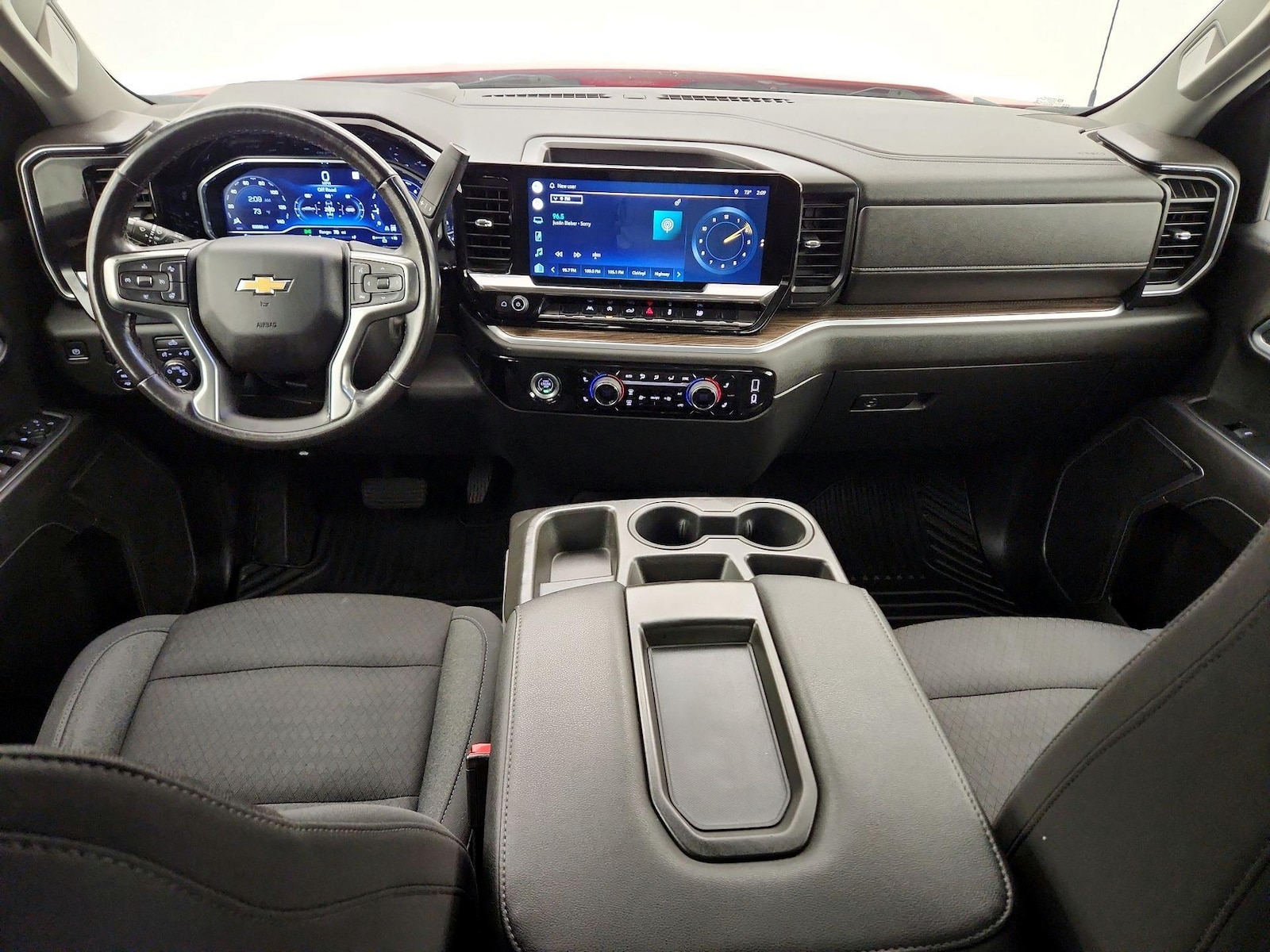 2022 Chevrolet Silverado 1500 LT - Photo 10