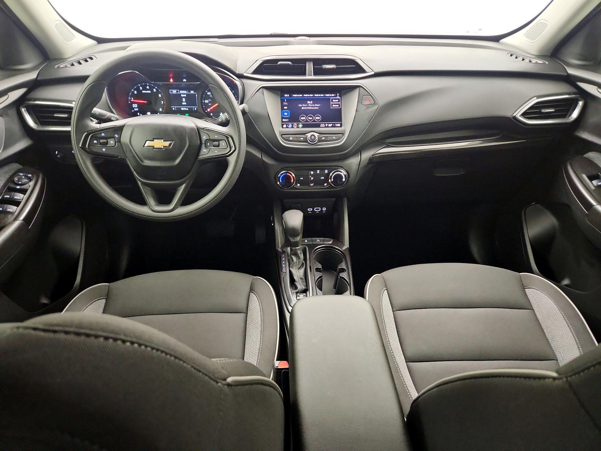 Thumbnail: 2023 Chevrolet TrailBlazer - 9