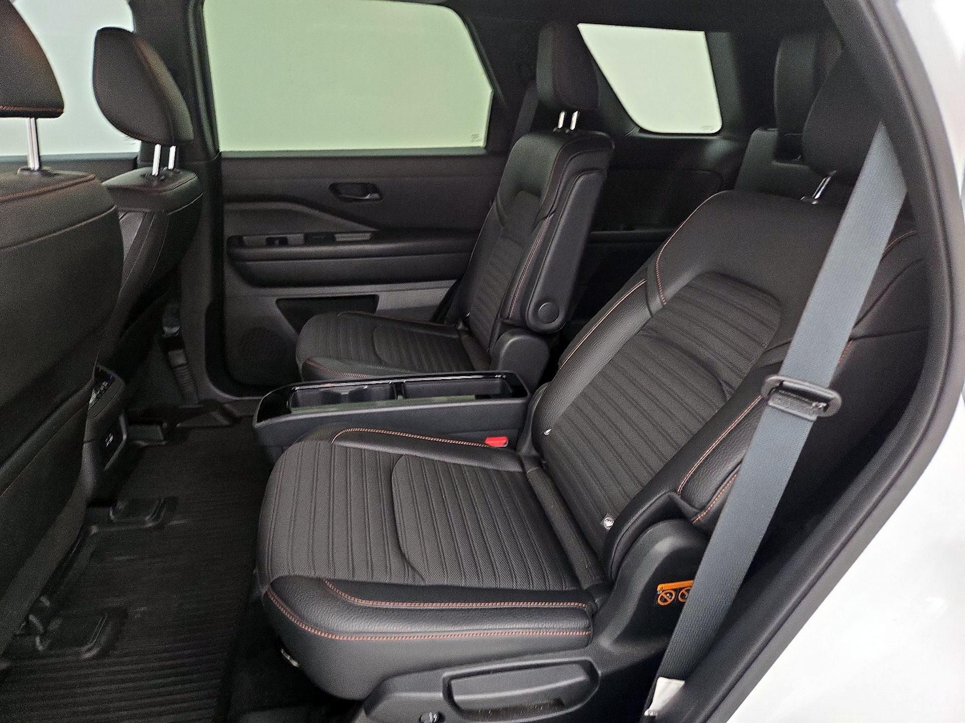 Thumbnail: 2025 Nissan Pathfinder - 19