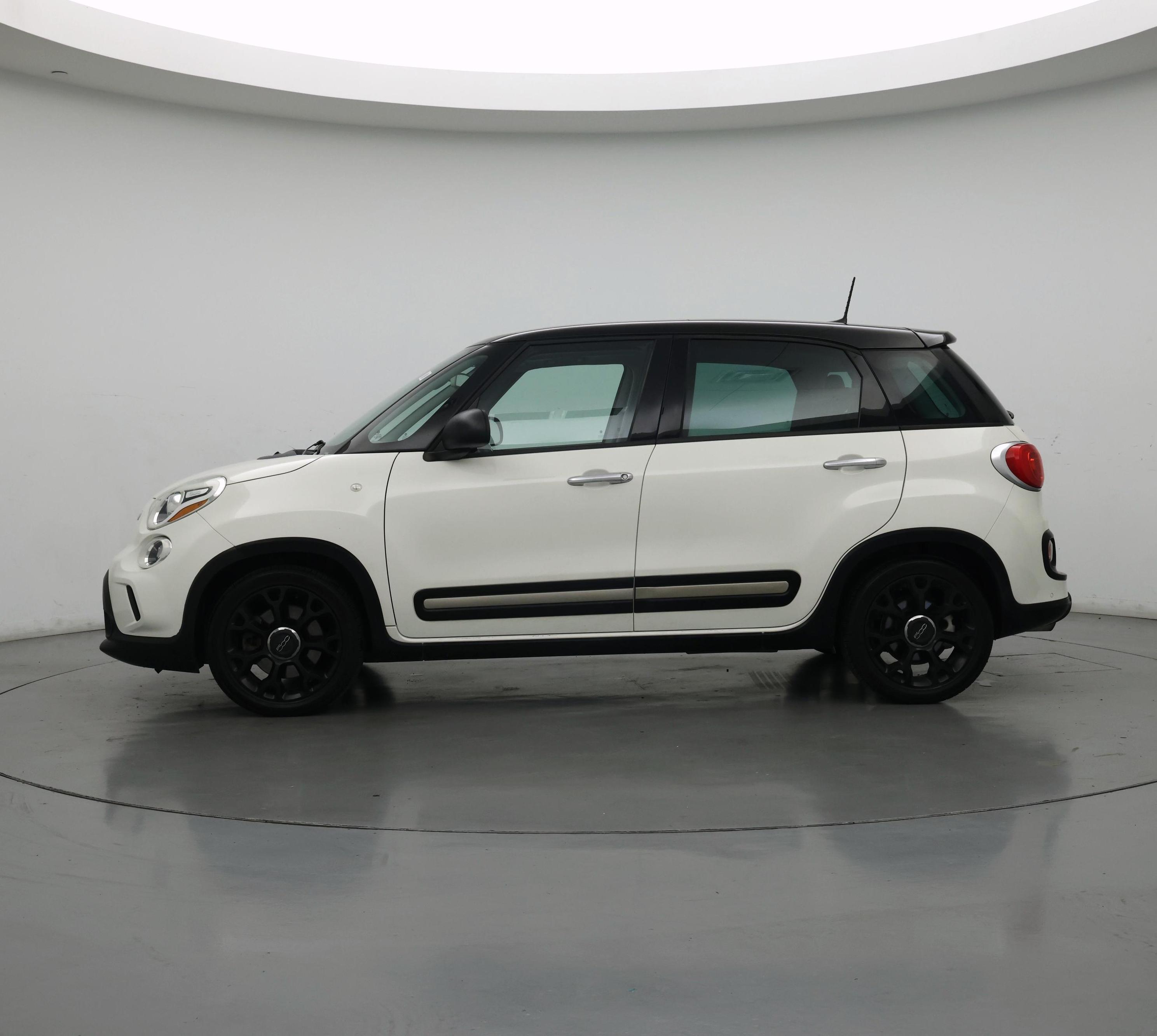 Thumbnail: 2017 Fiat 500L - 3