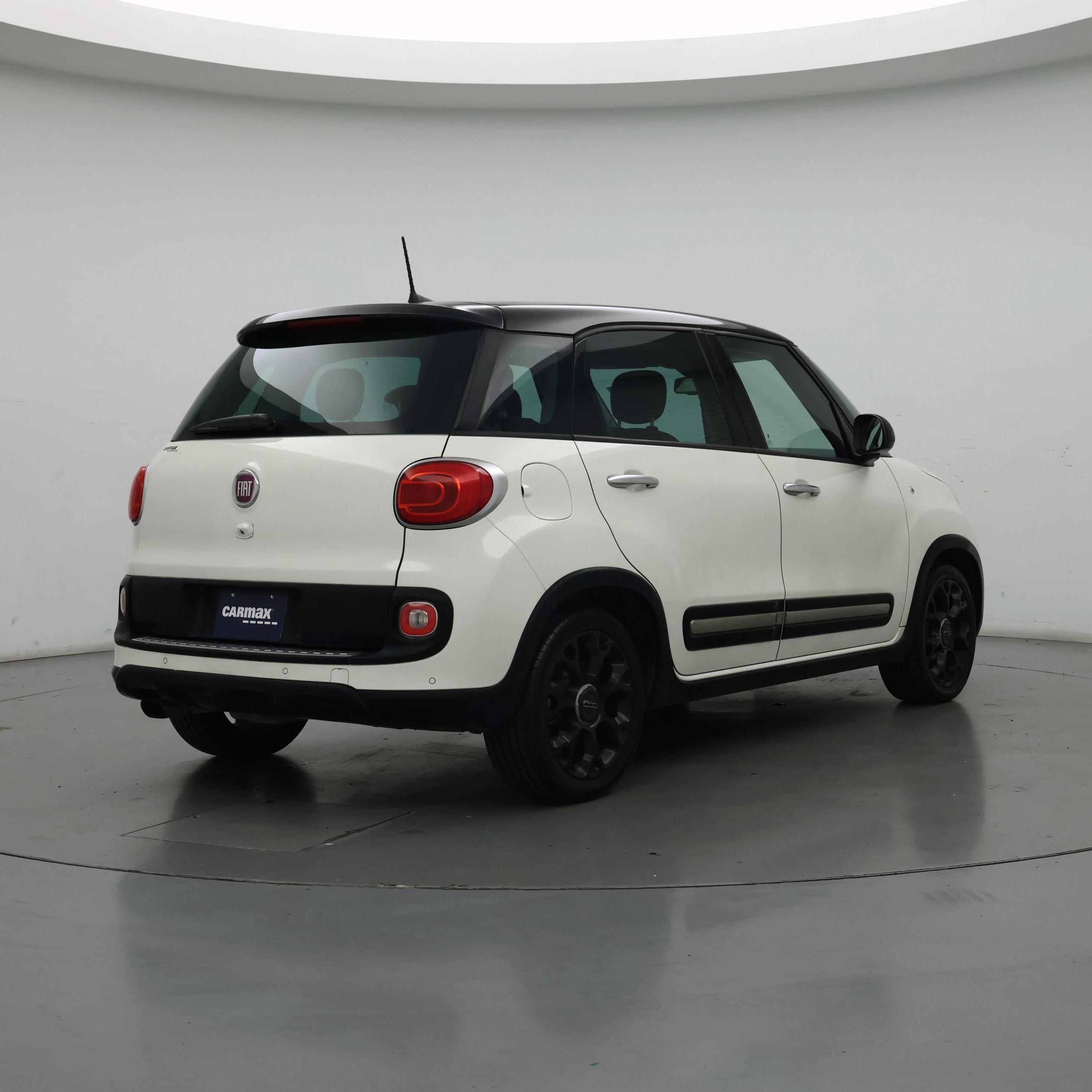 Thumbnail: 2017 Fiat 500L - 8