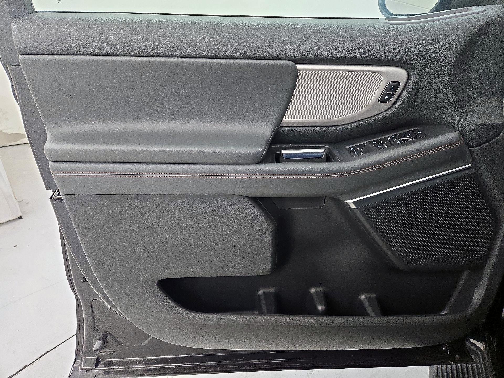 Thumbnail: 2025 Ford Expedition - 12