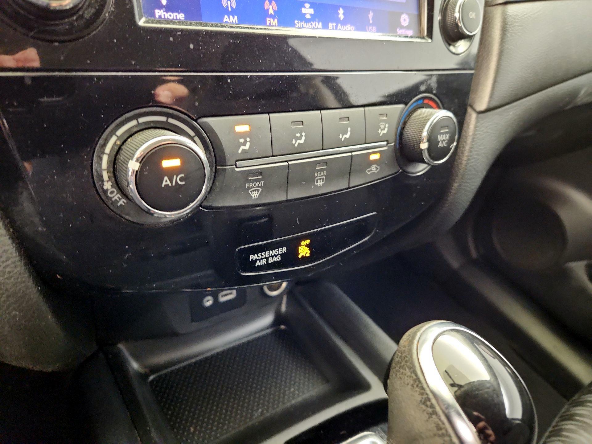 Thumbnail: 2018 Nissan Rogue - 16