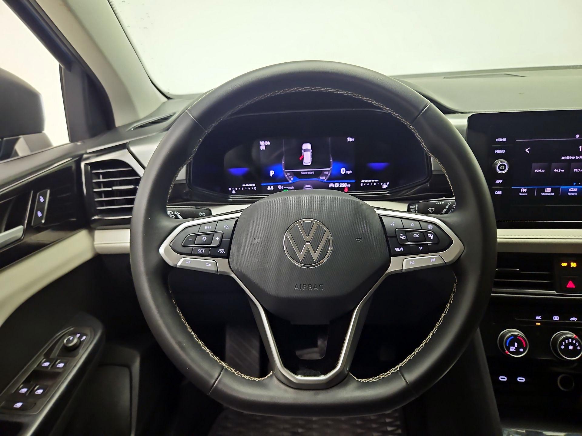 Thumbnail: 2025 Volkswagen Taos - 10