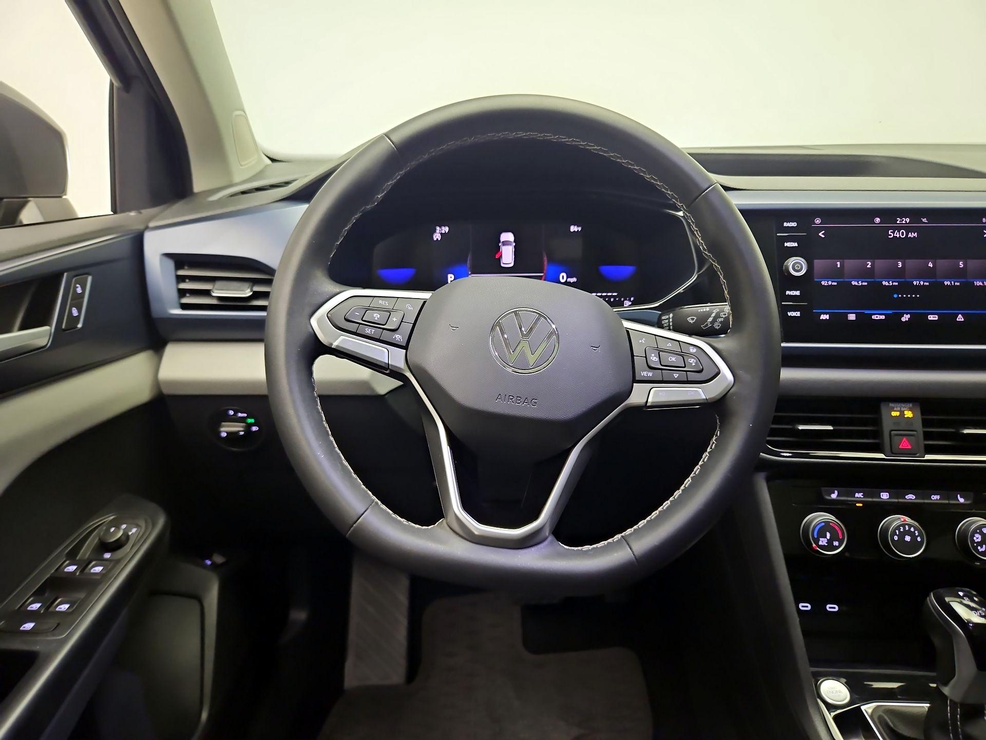 Thumbnail: 2023 Volkswagen Taos - 10