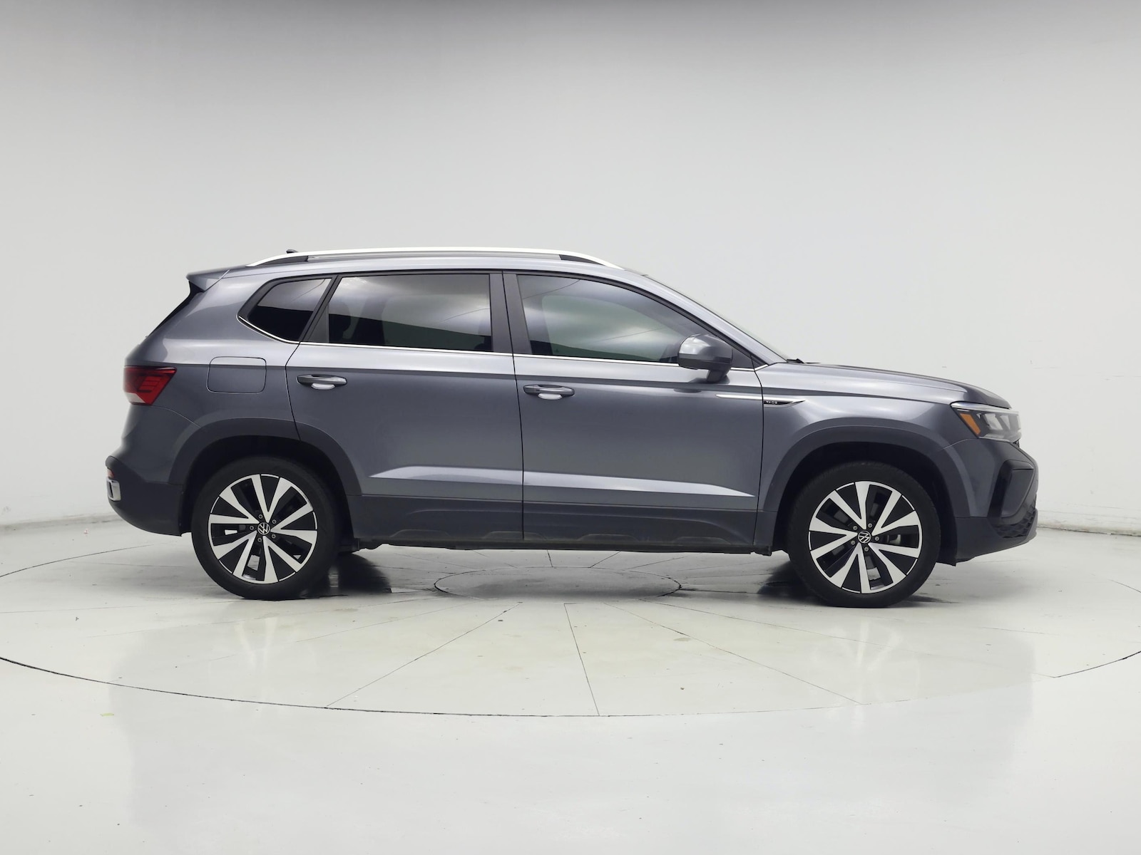 2023 Volkswagen Taos SE - Photo 8