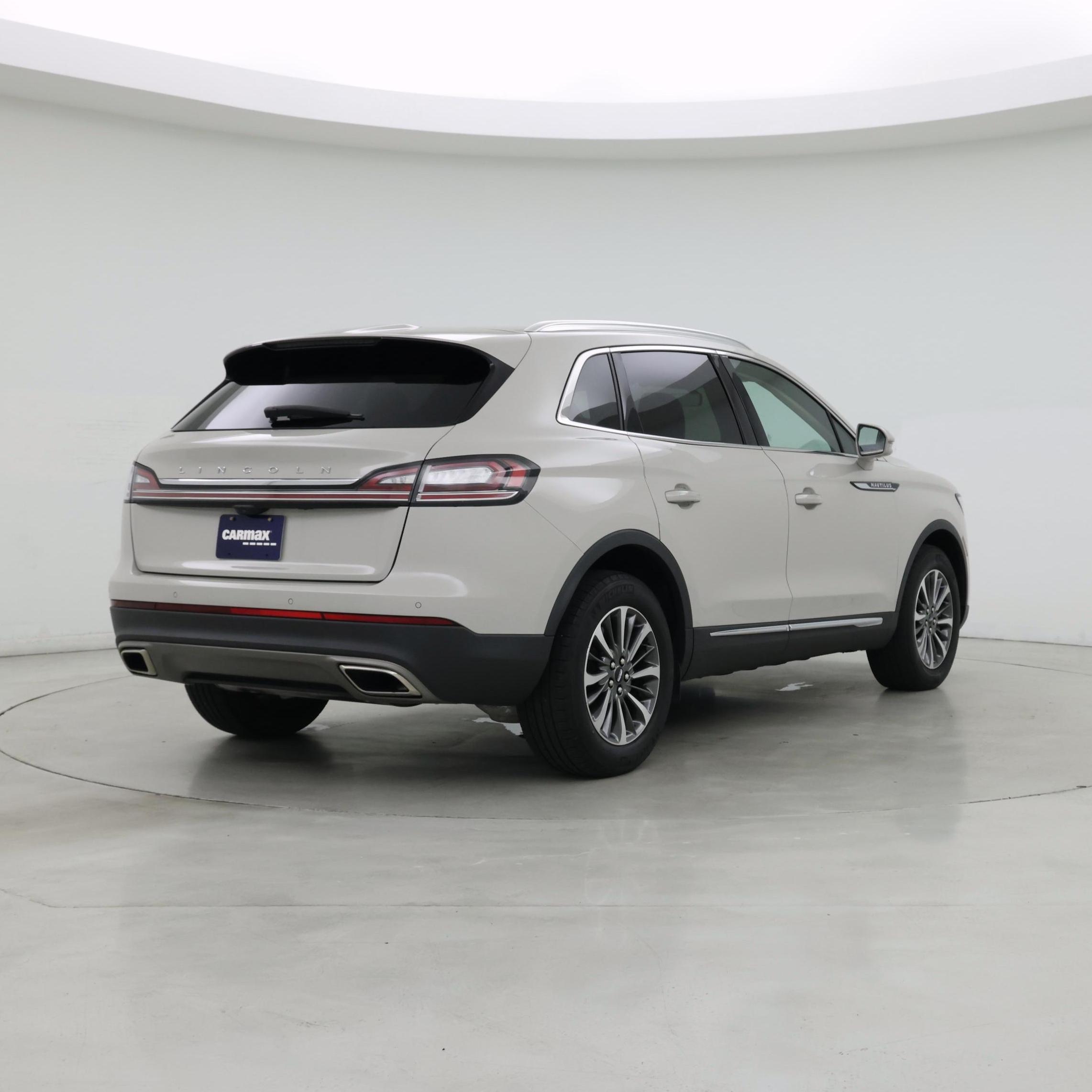 Thumbnail: 2023 Lincoln Nautilus - 8