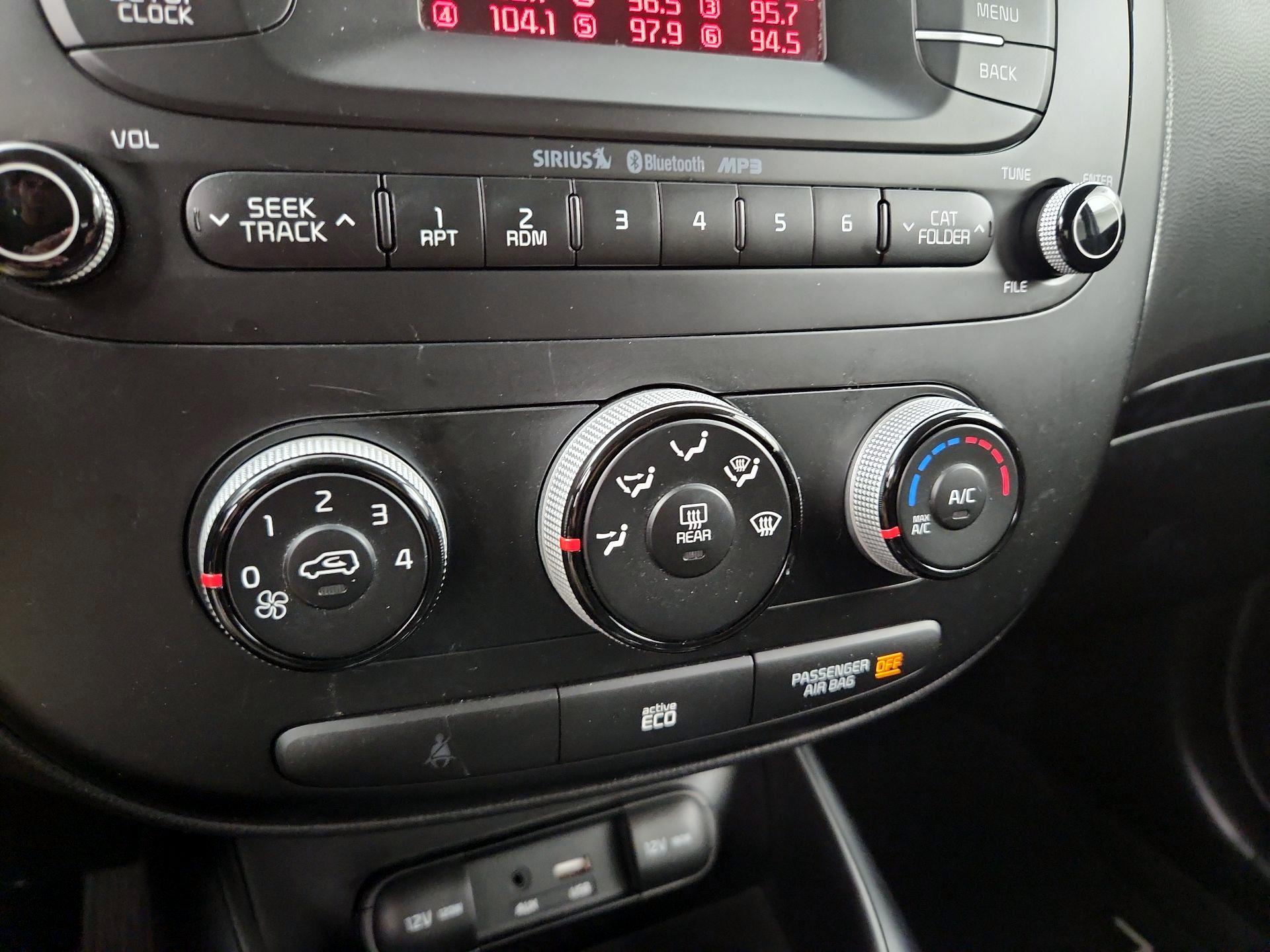 Thumbnail: 2015 Kia Soul - 15