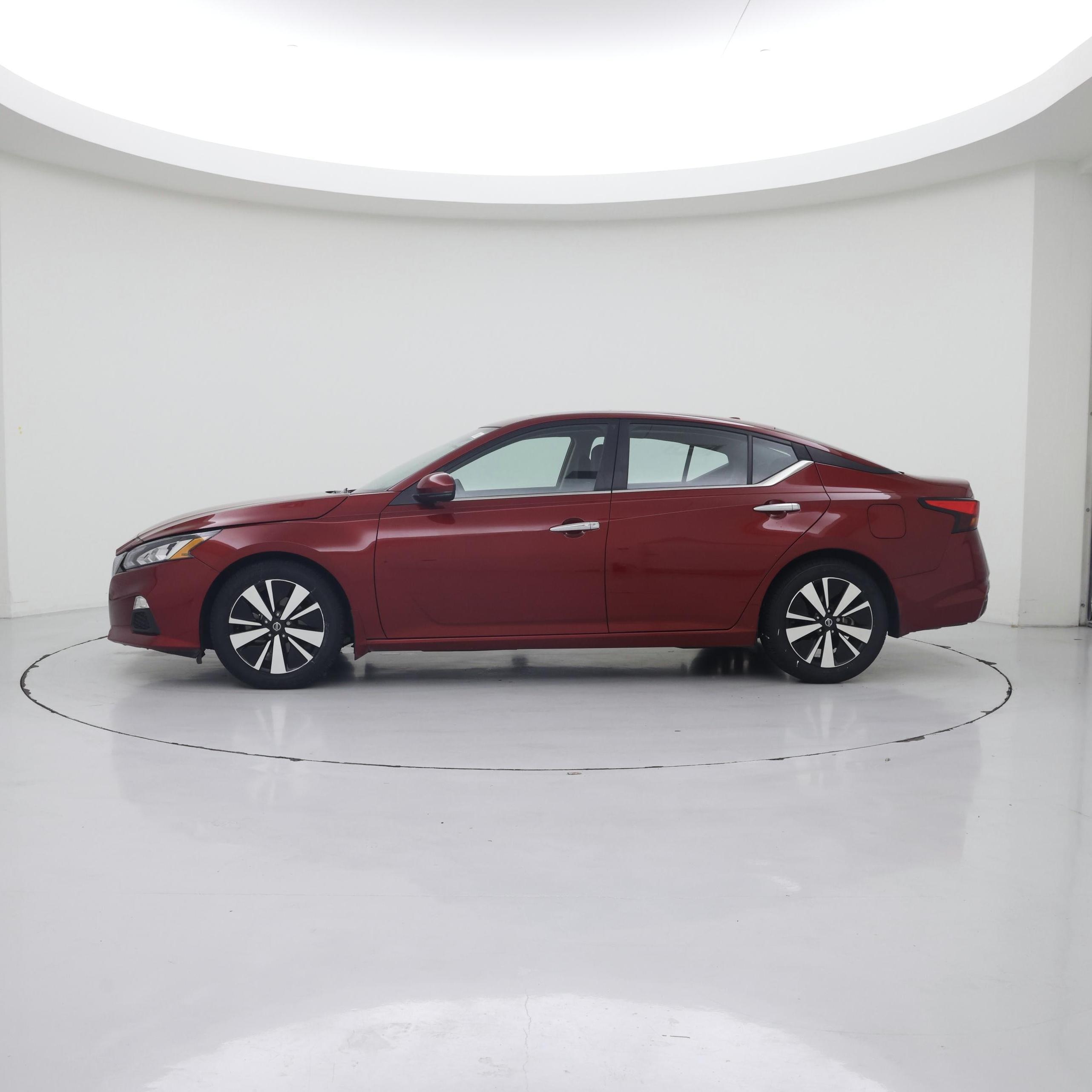 Thumbnail: 2022 Nissan Altima - 3