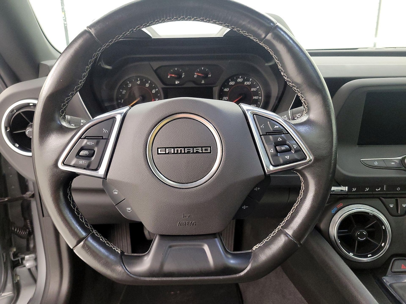 2023 Chevrolet Camaro 1LT - Photo 11