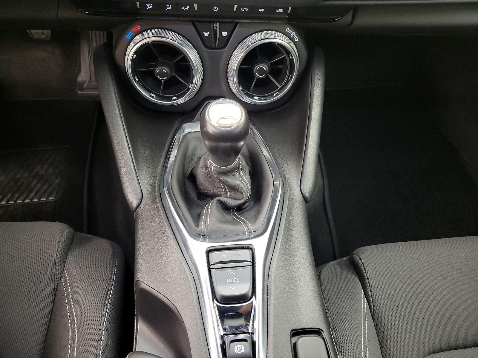 2023 Chevrolet Camaro 1LT - Photo 17