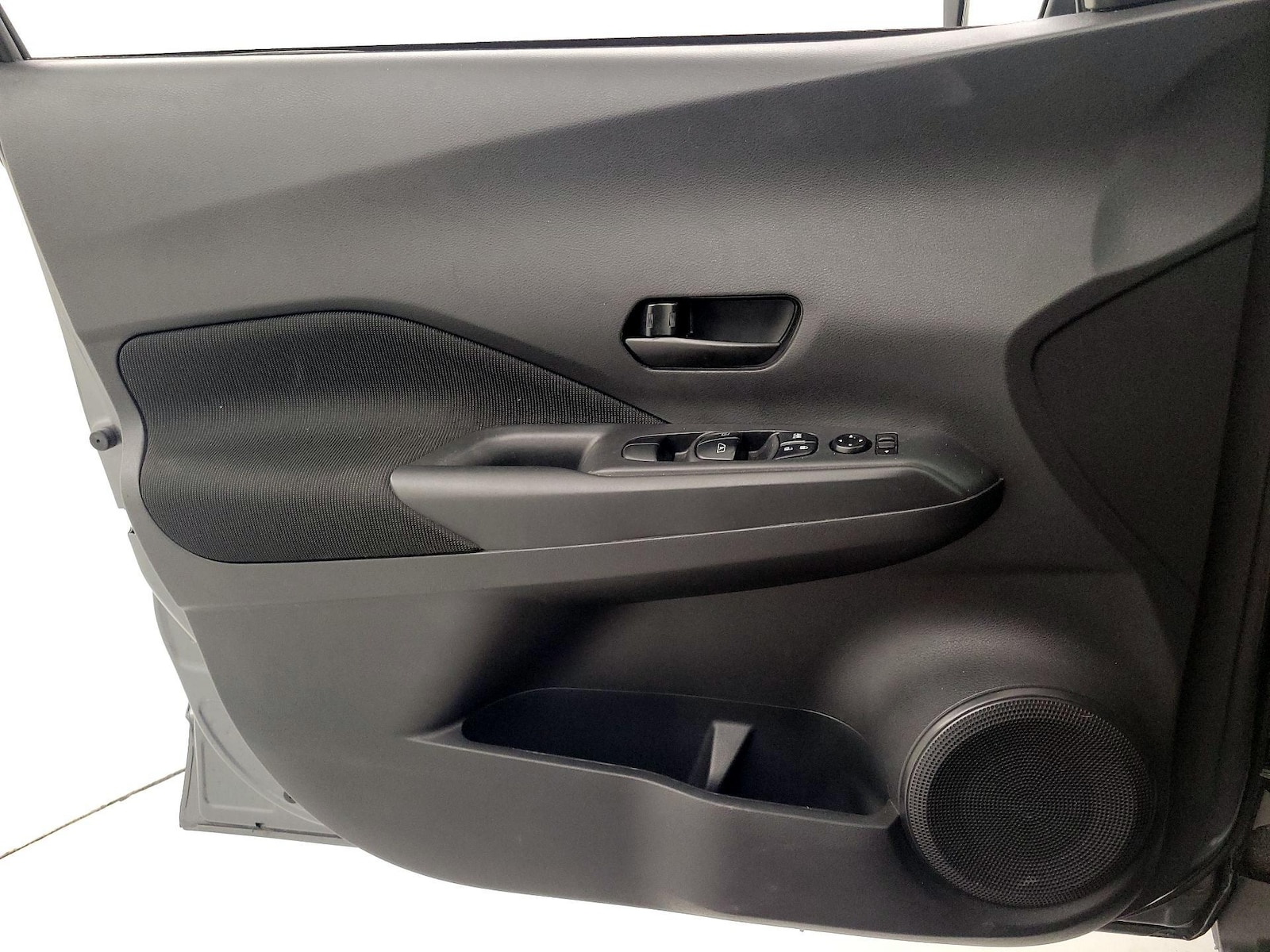 2025 Nissan KICKS PLAY Base - Photo 13
