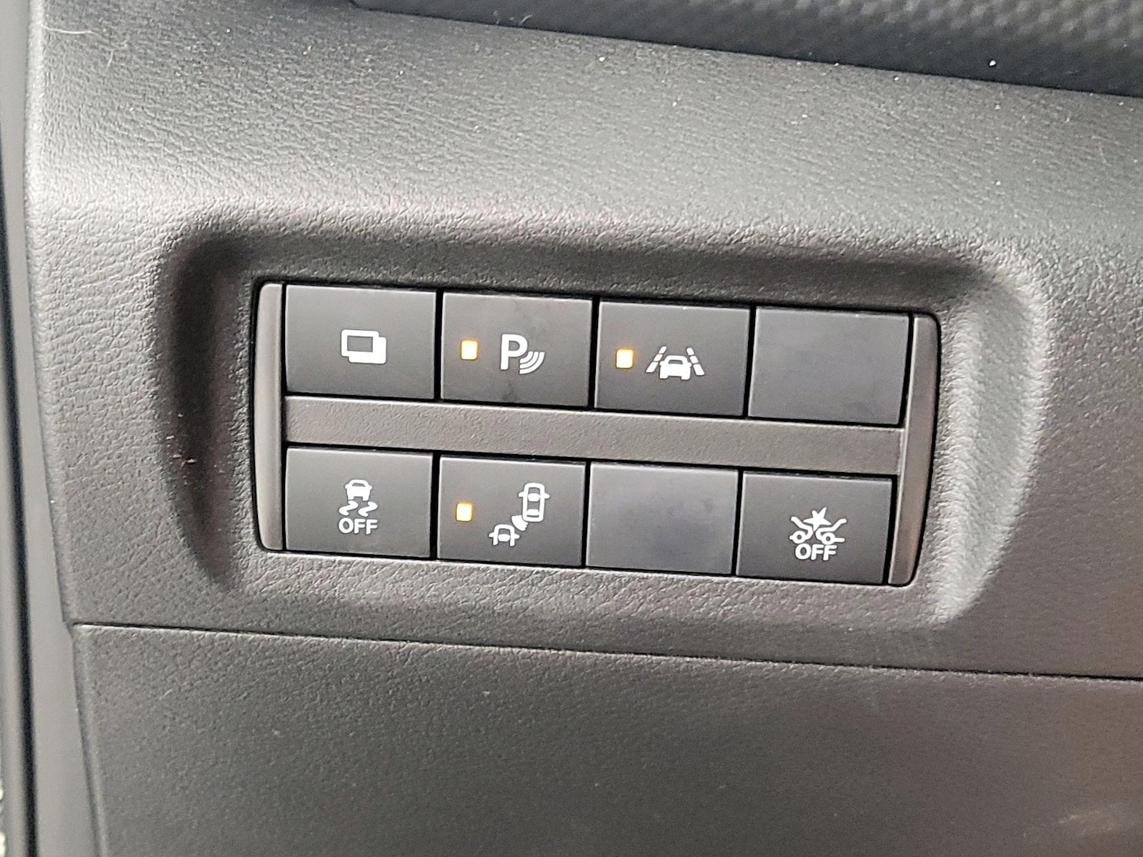 2025 Nissan KICKS PLAY Base - Photo 14