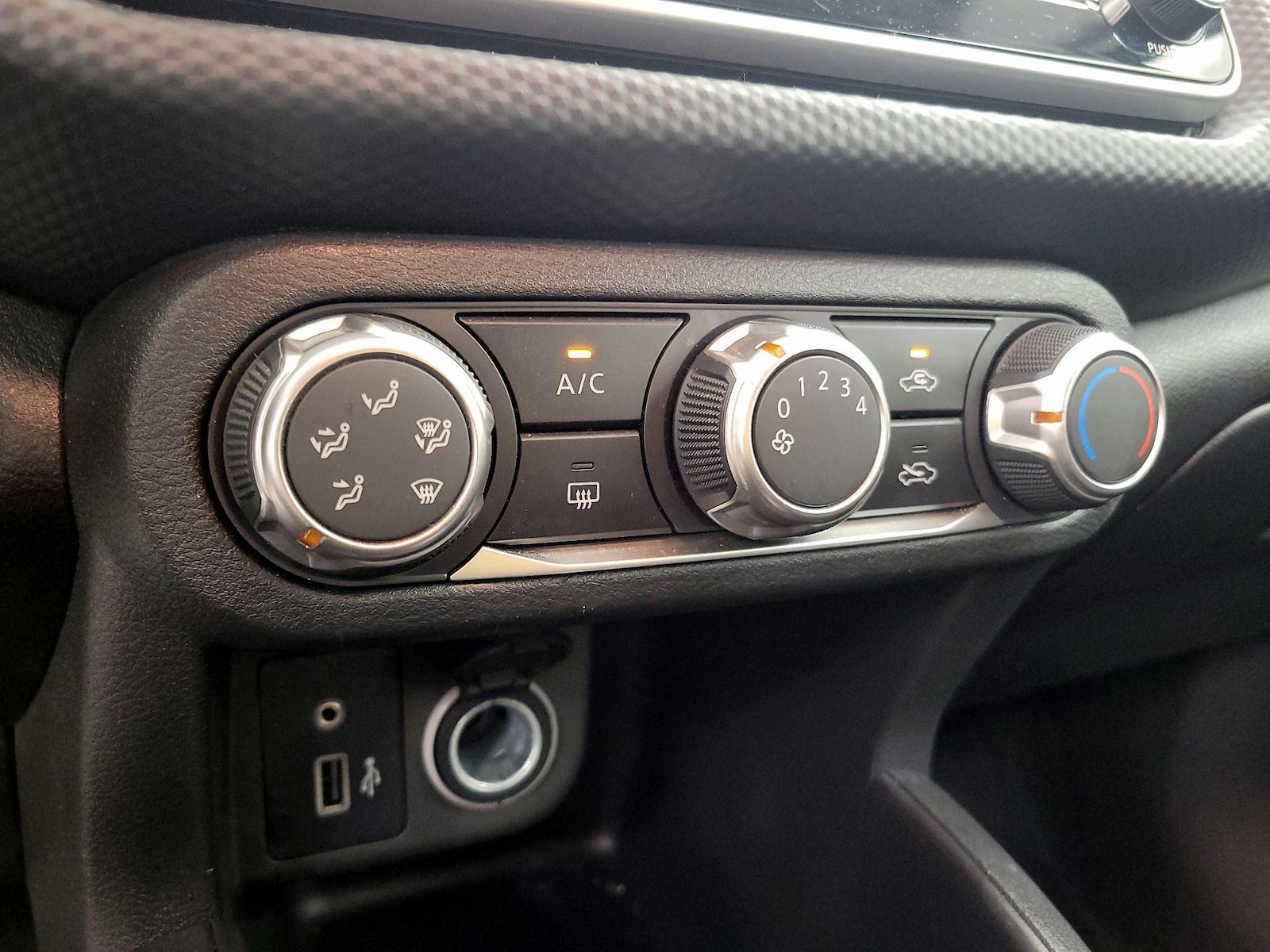 2025 Nissan KICKS PLAY Base - Photo 17