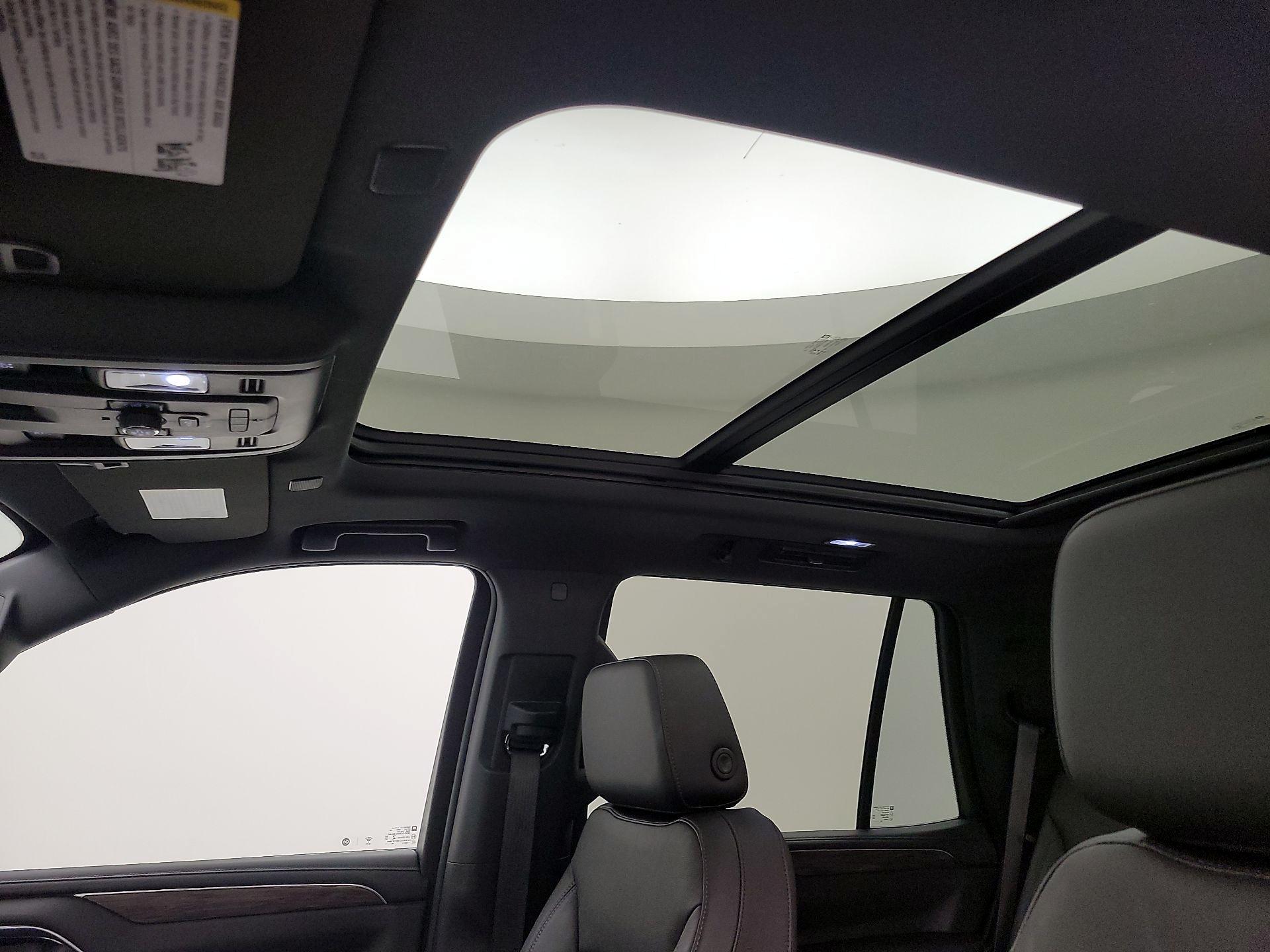 Thumbnail: 2021 Chevrolet Tahoe - 19