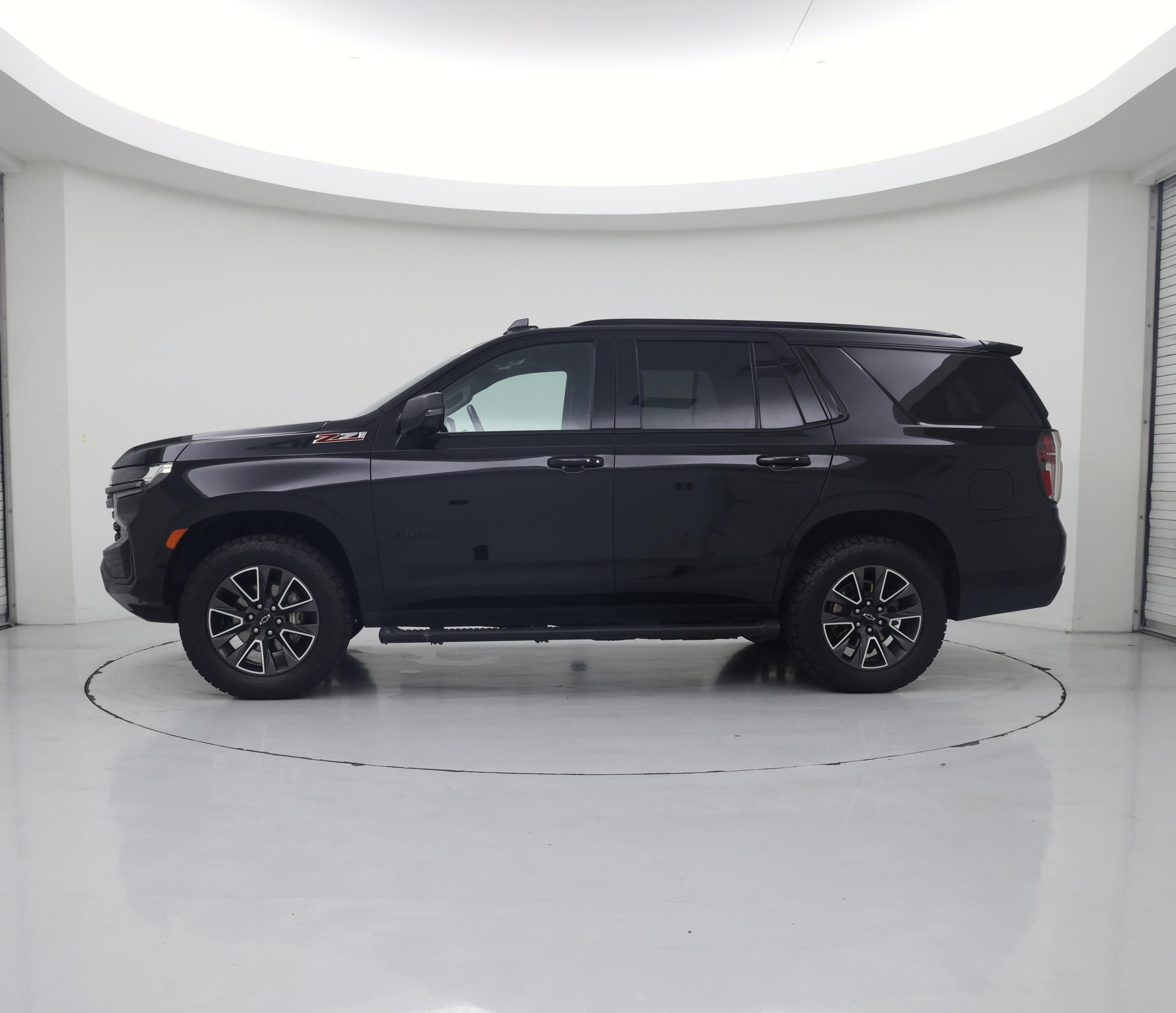 Thumbnail: 2021 Chevrolet Tahoe - 3