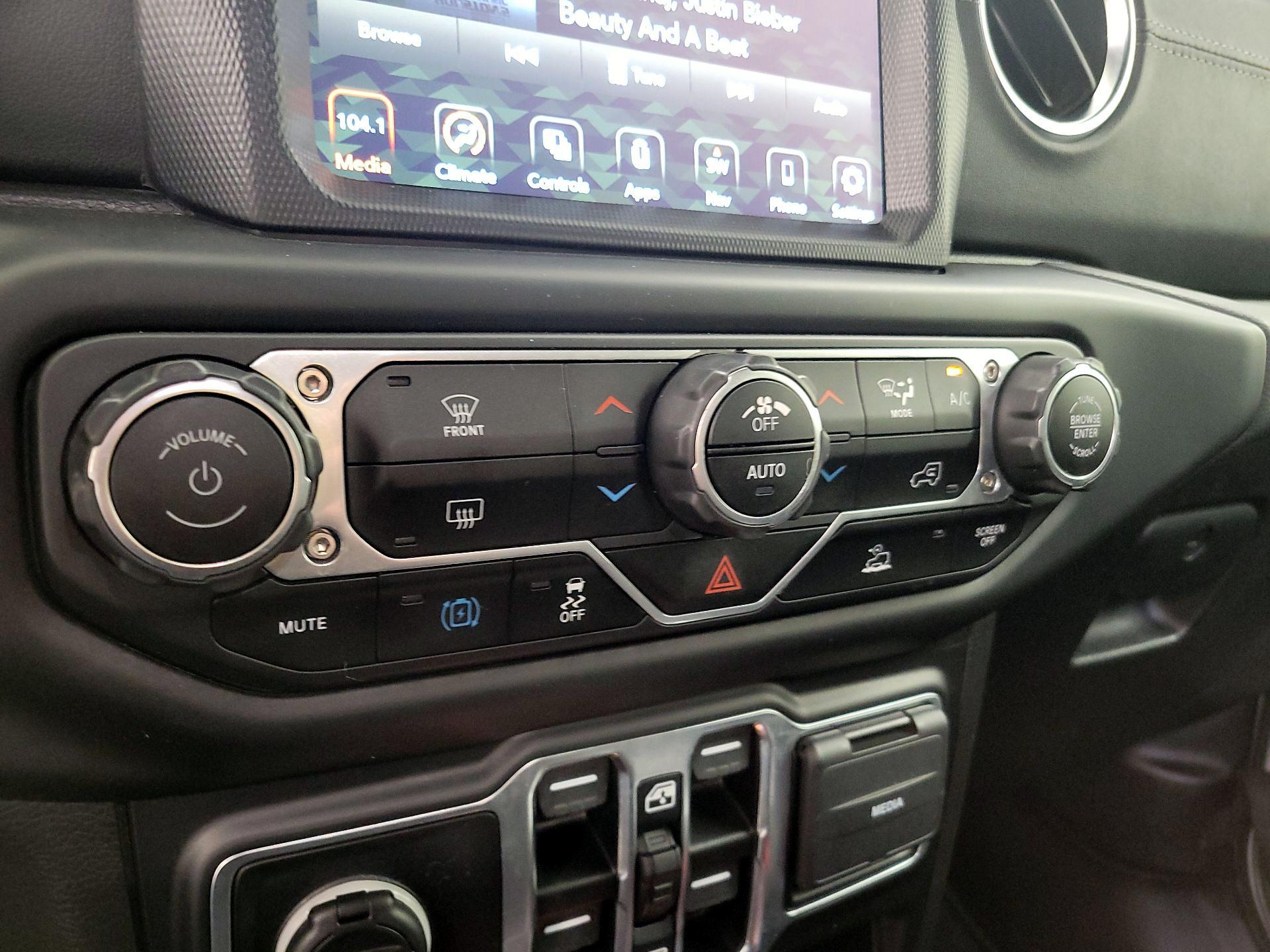 Thumbnail: 2021 Jeep Wrangler - 16
