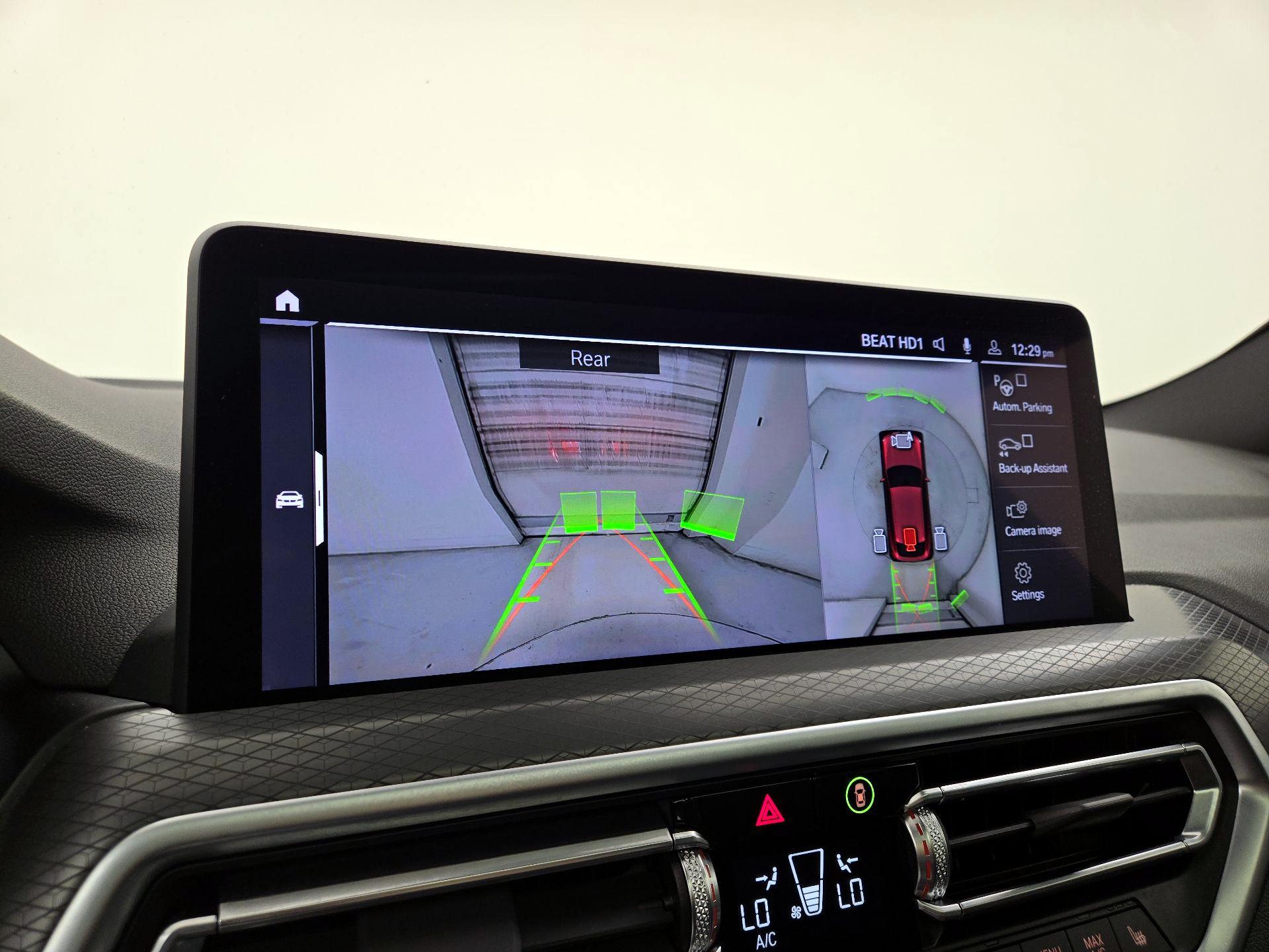 Thumbnail: 2025 BMW X4 - 15