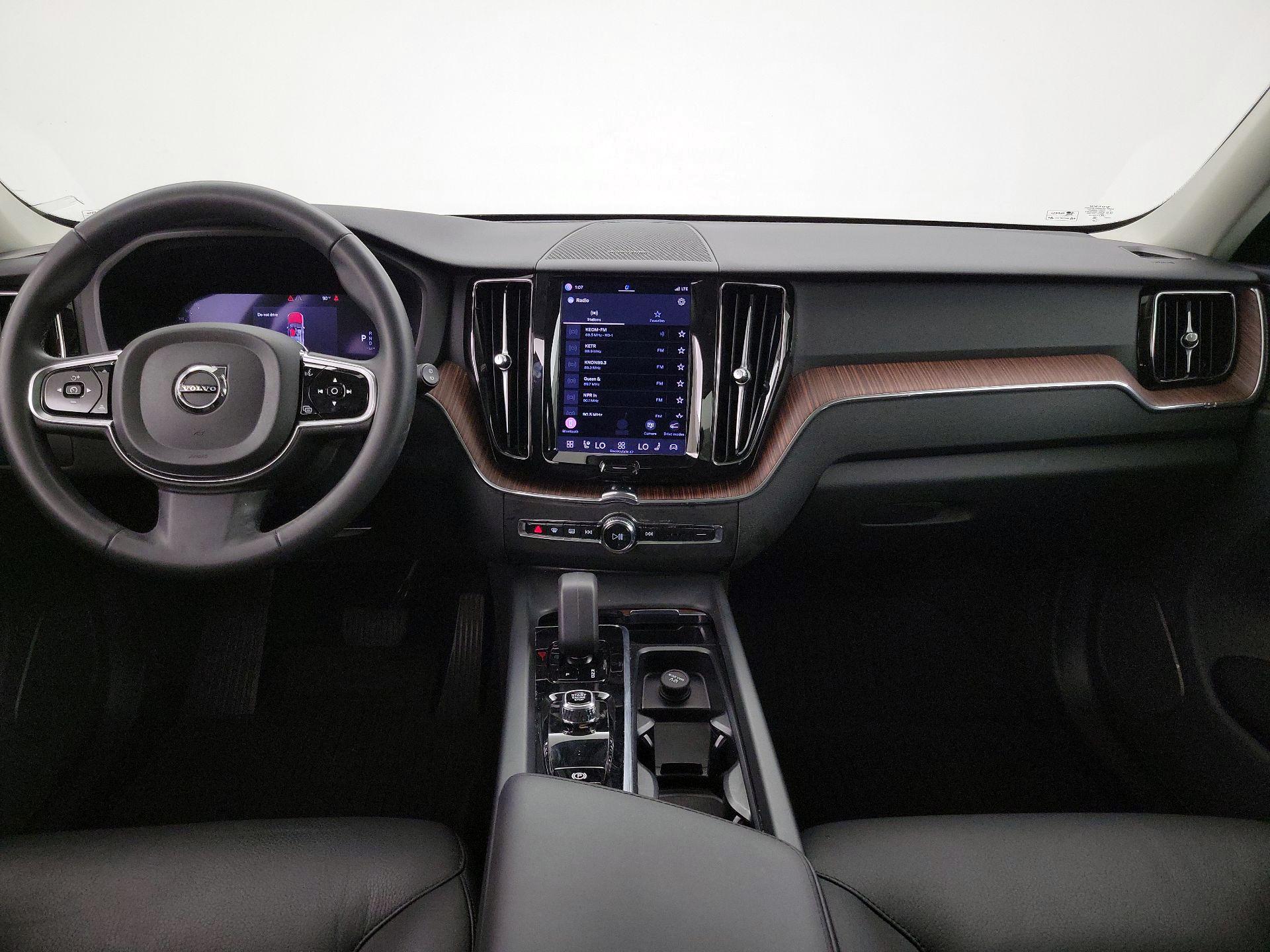 Thumbnail: 2023 Volvo XC60 - 9