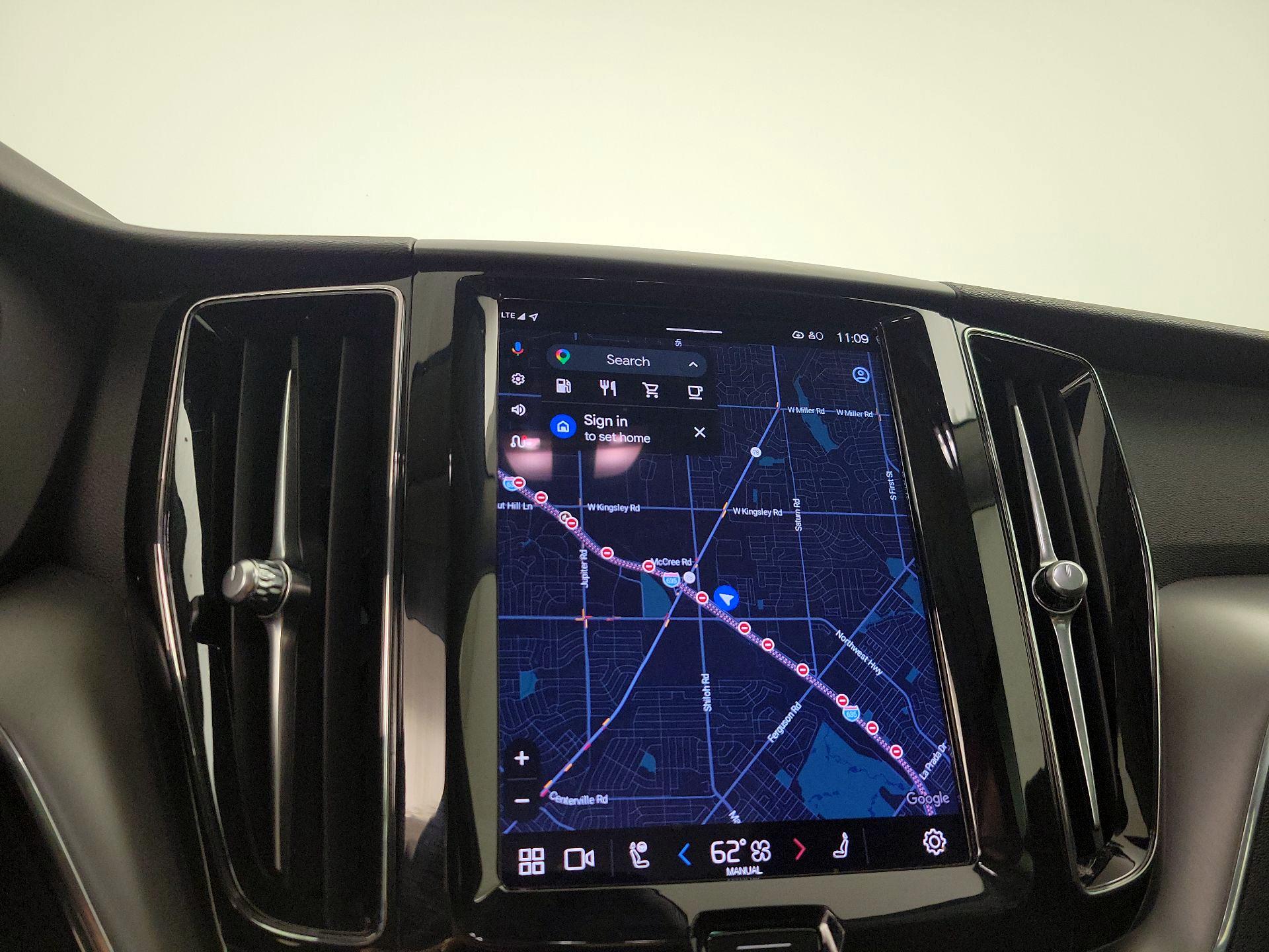 Thumbnail: 2024 Volvo XC60 - 14