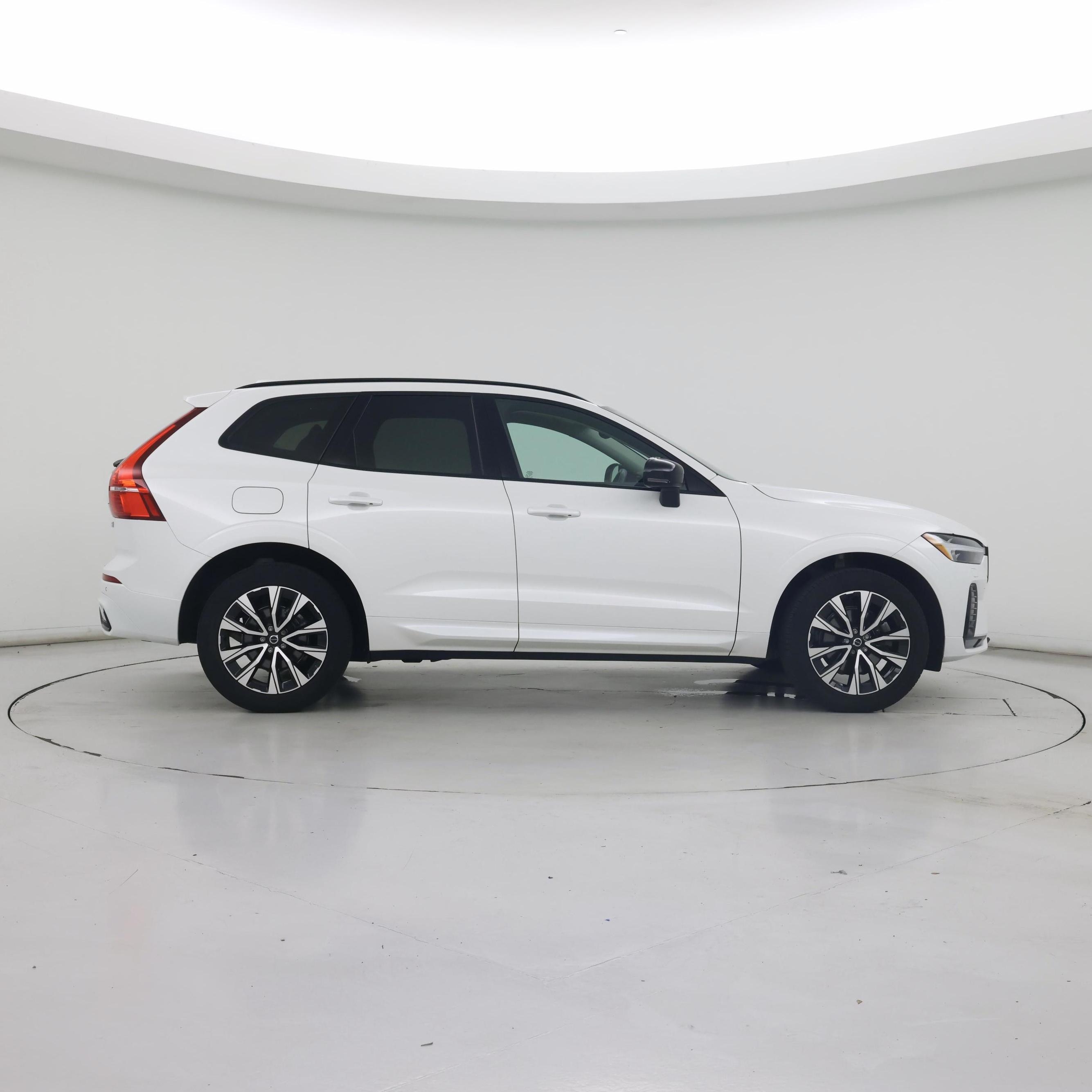 Thumbnail: 2024 Volvo XC60 - 7