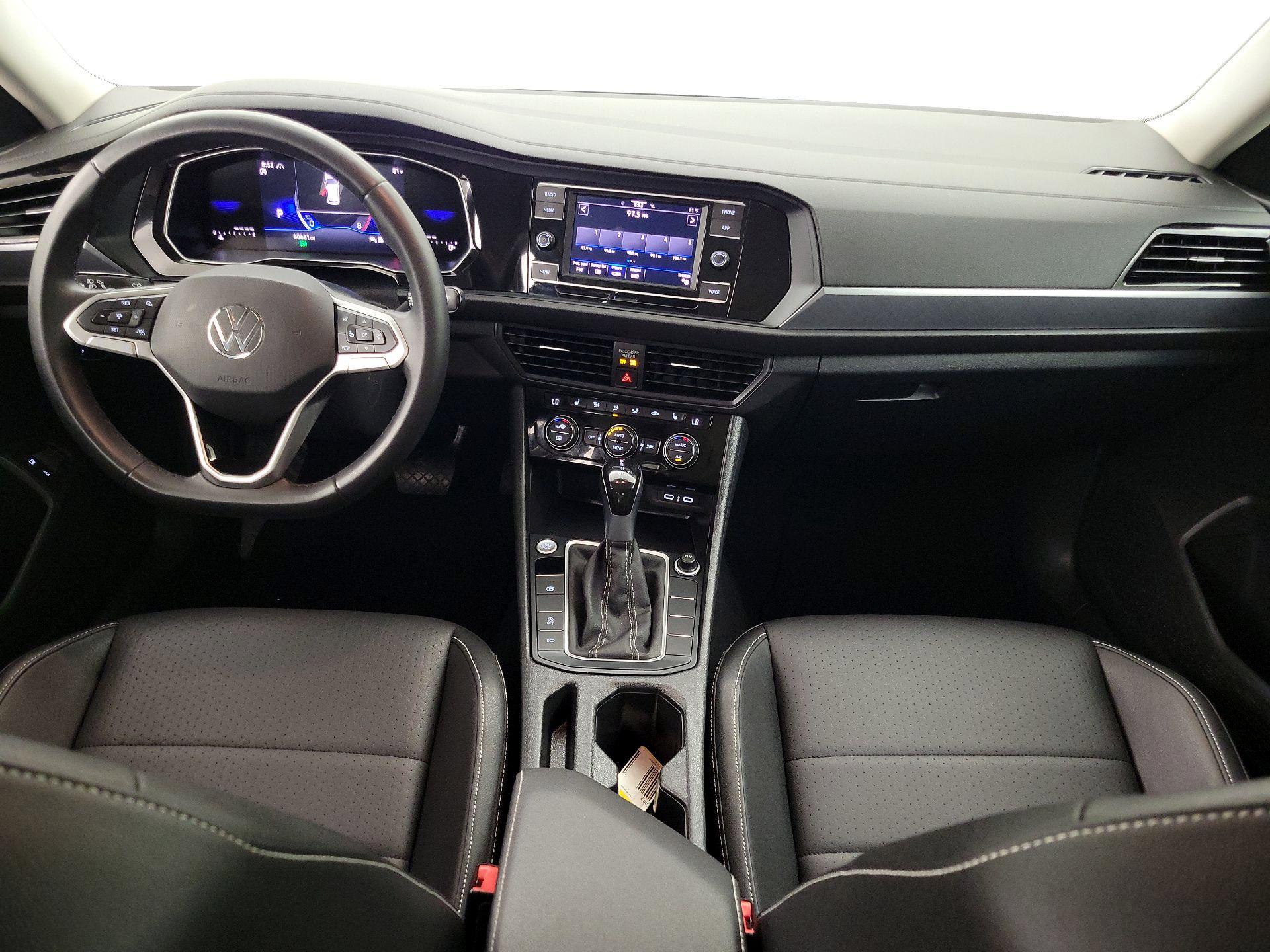 Thumbnail: 2024 Volkswagen Jetta - 9