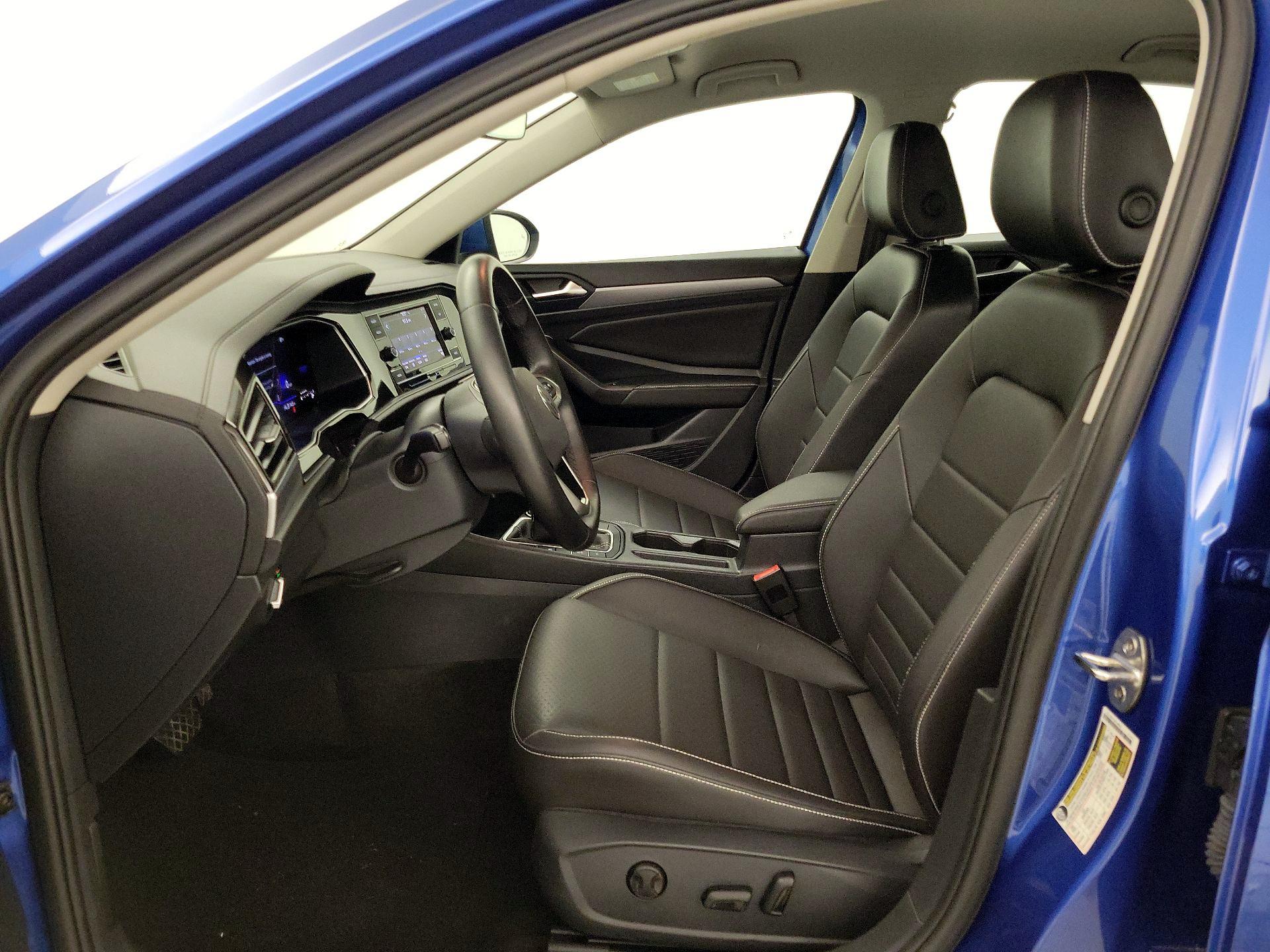 Thumbnail: 2024 Volkswagen Jetta - 11