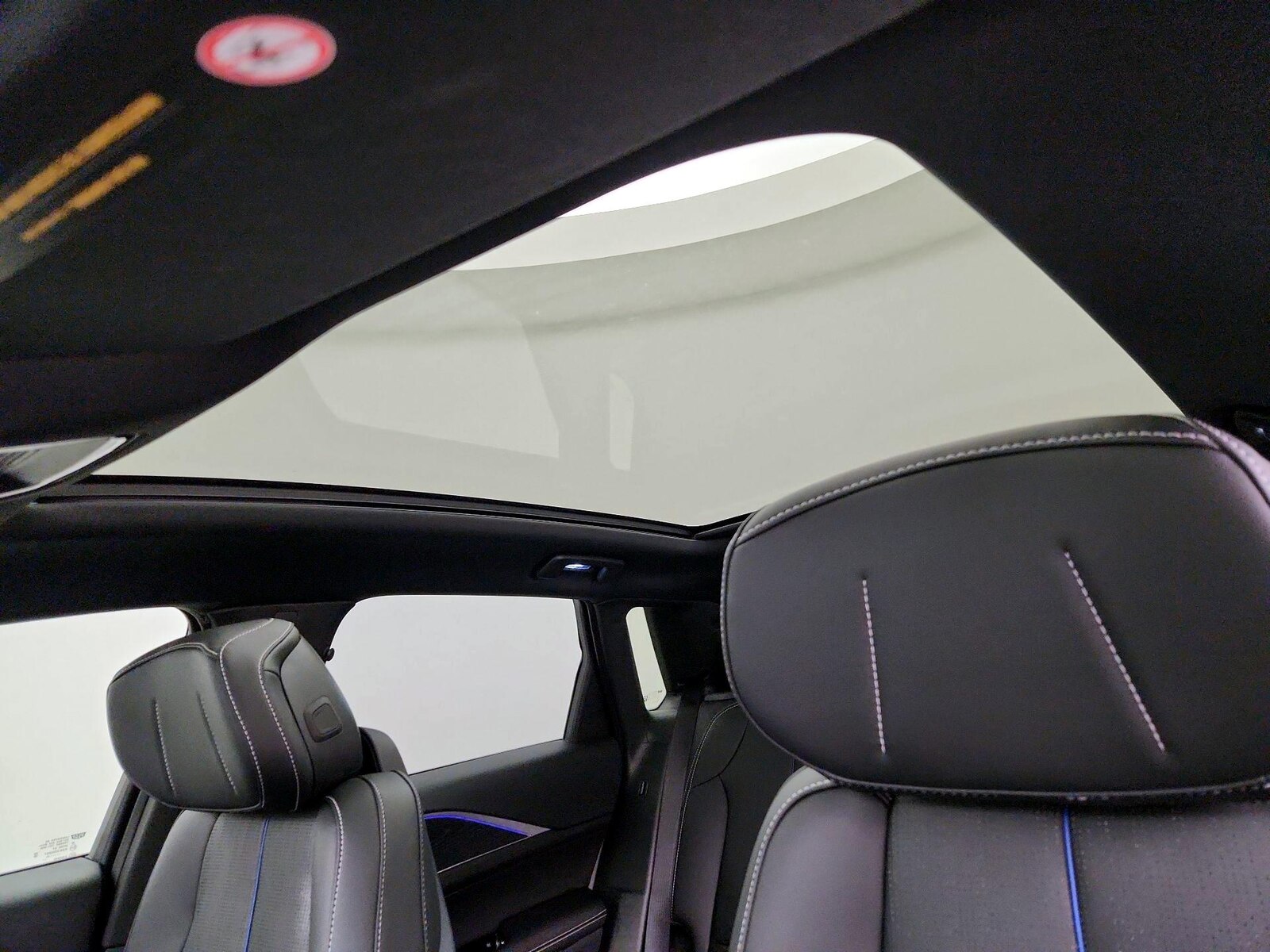 Skylight(s) & Overhead Airbags