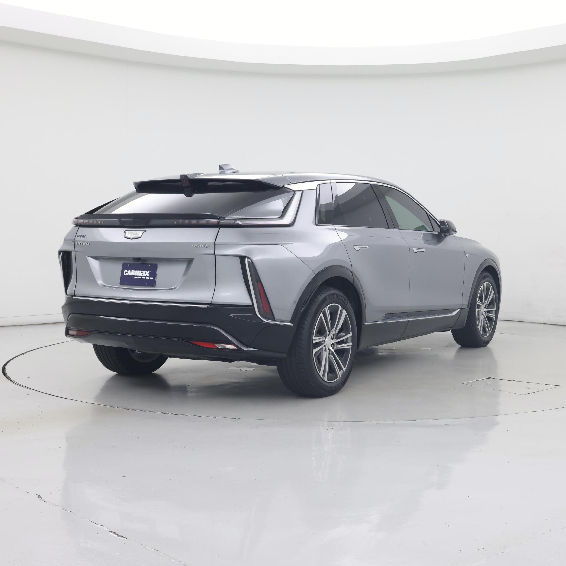 Thumbnail: 2025 Cadillac Lyriq - 8
