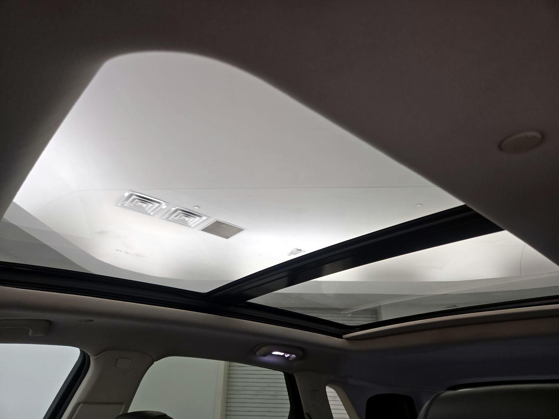 Thumbnail: 2017 Cadillac XT5 - 18