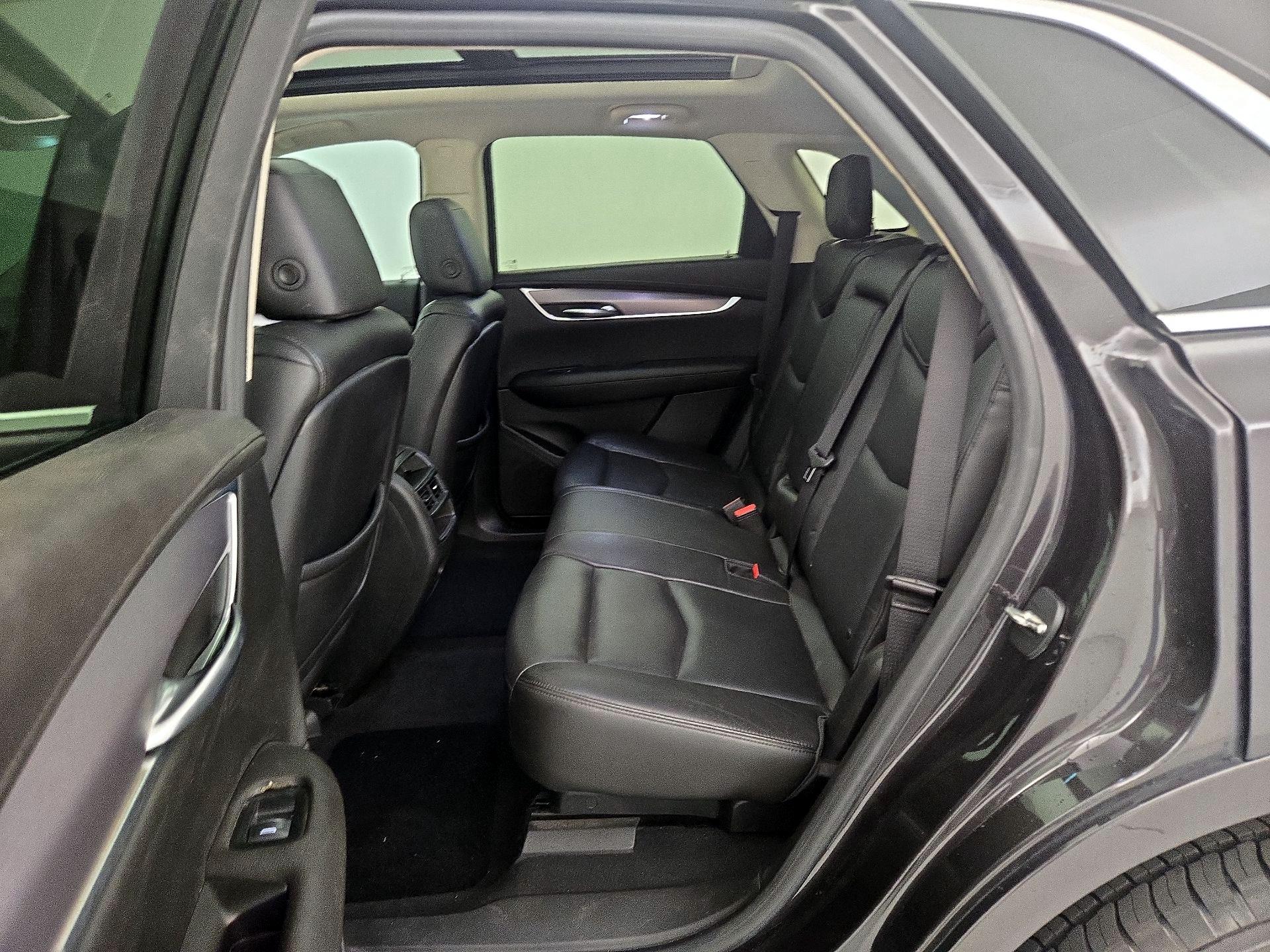 Thumbnail: 2017 Cadillac XT5 - 19