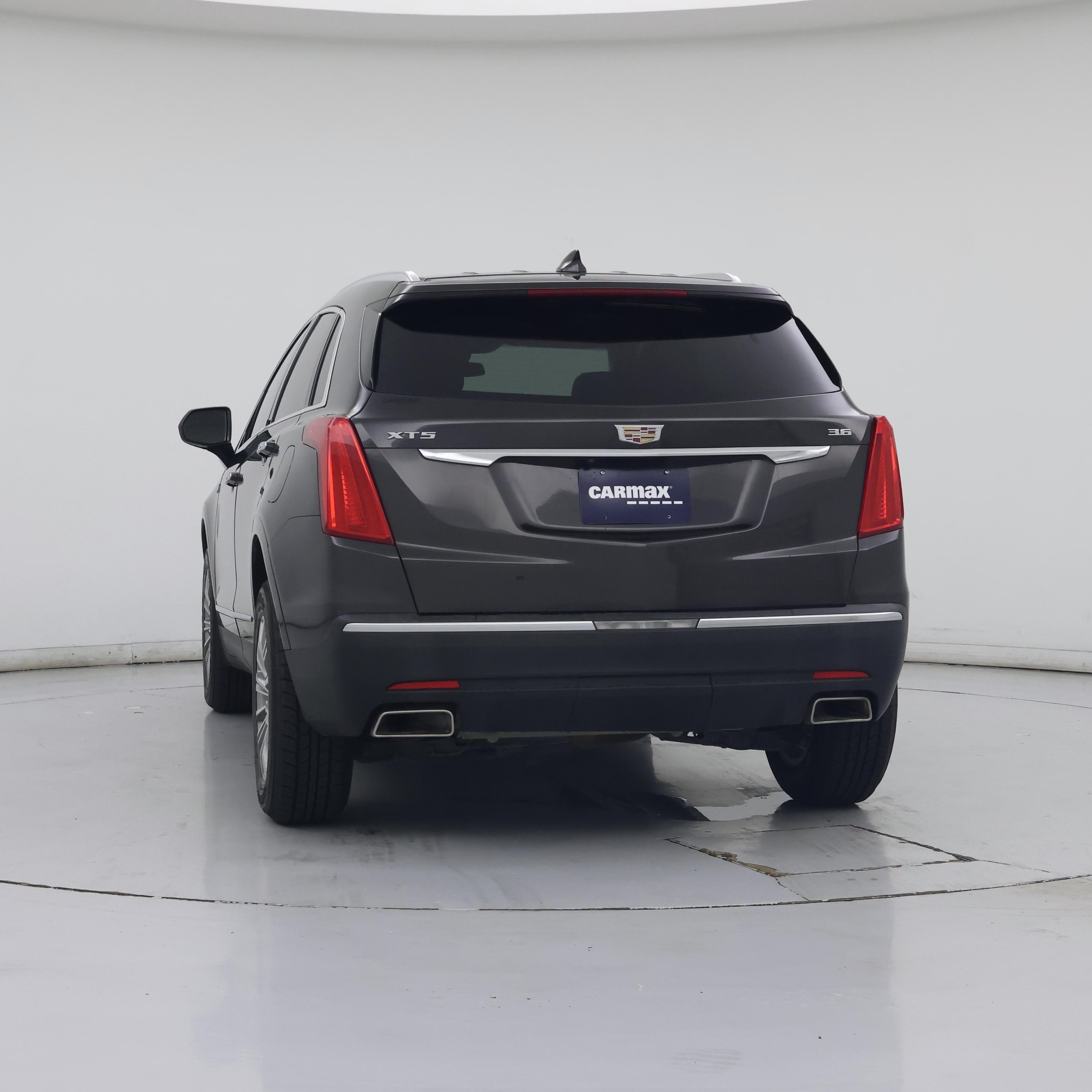 Thumbnail: 2017 Cadillac XT5 - 6
