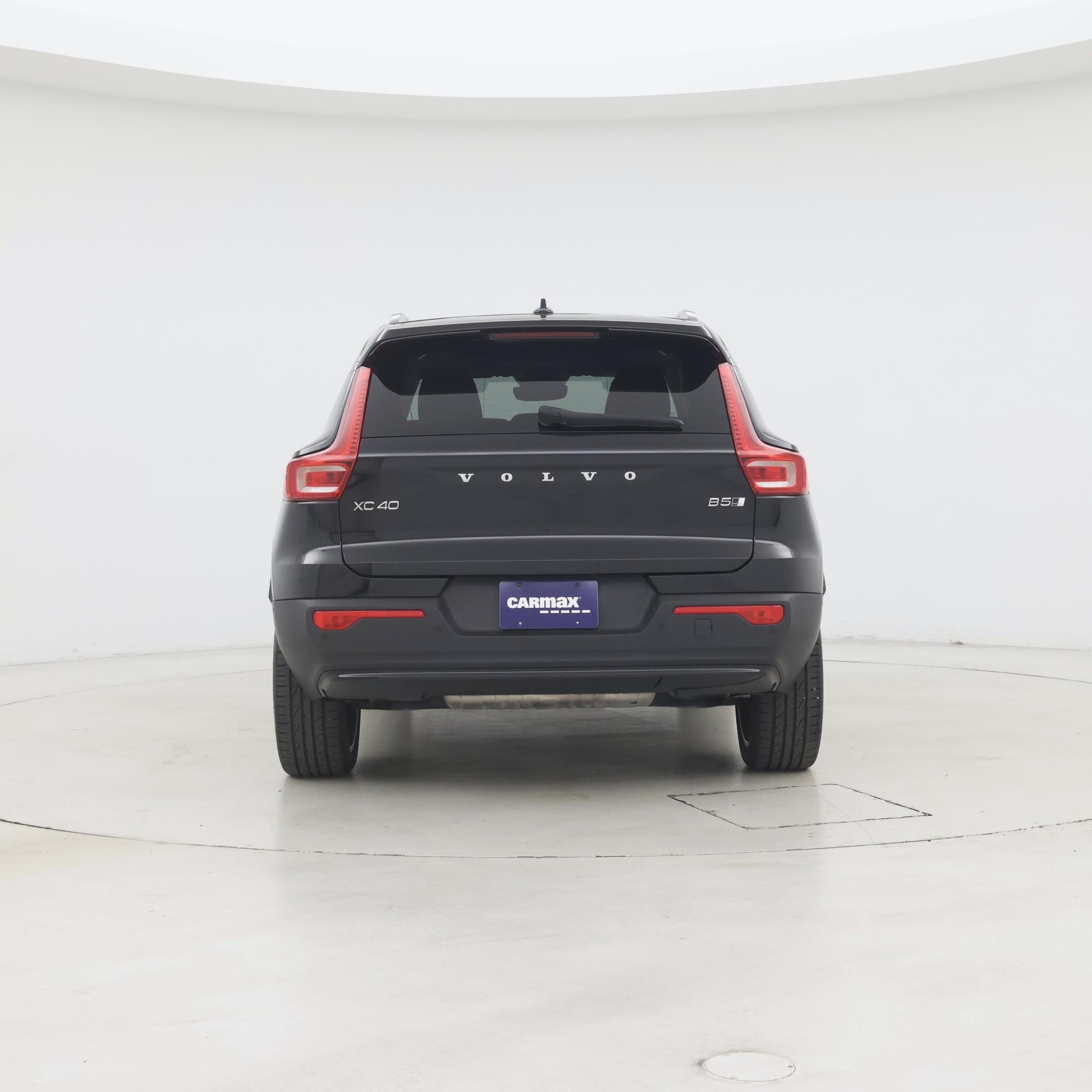 Thumbnail: 2023 Volvo XC40 - 6