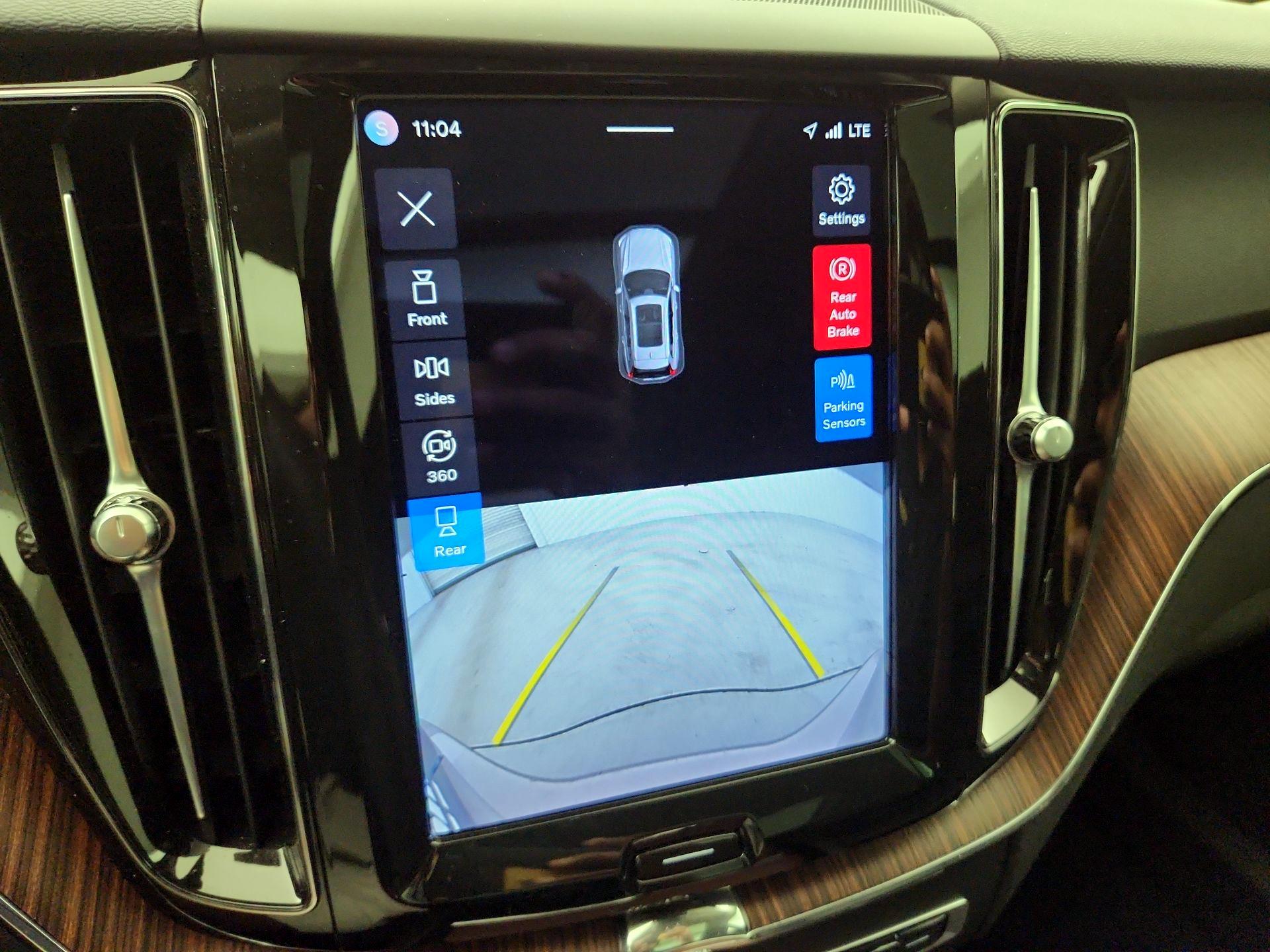 Thumbnail: 2023 Volvo XC60 - 15