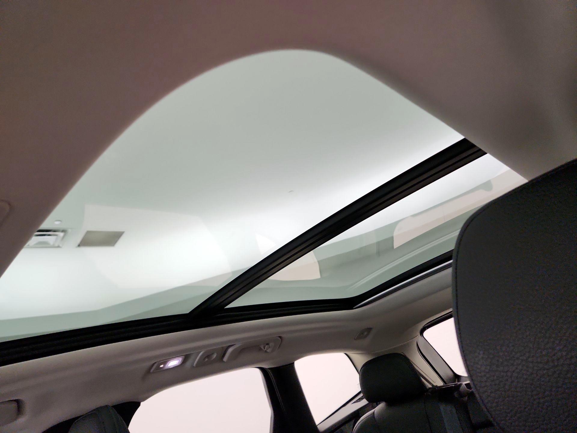 Thumbnail: 2023 Volvo XC60 - 20