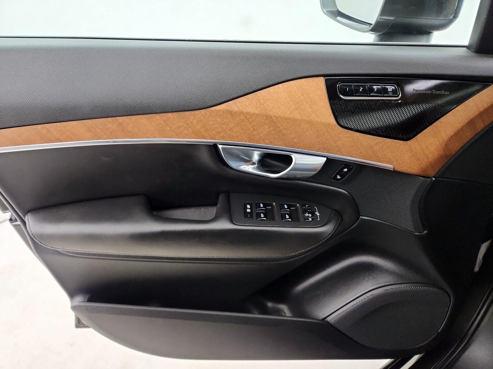 Thumbnail: 2023 Volvo XC90 - 12