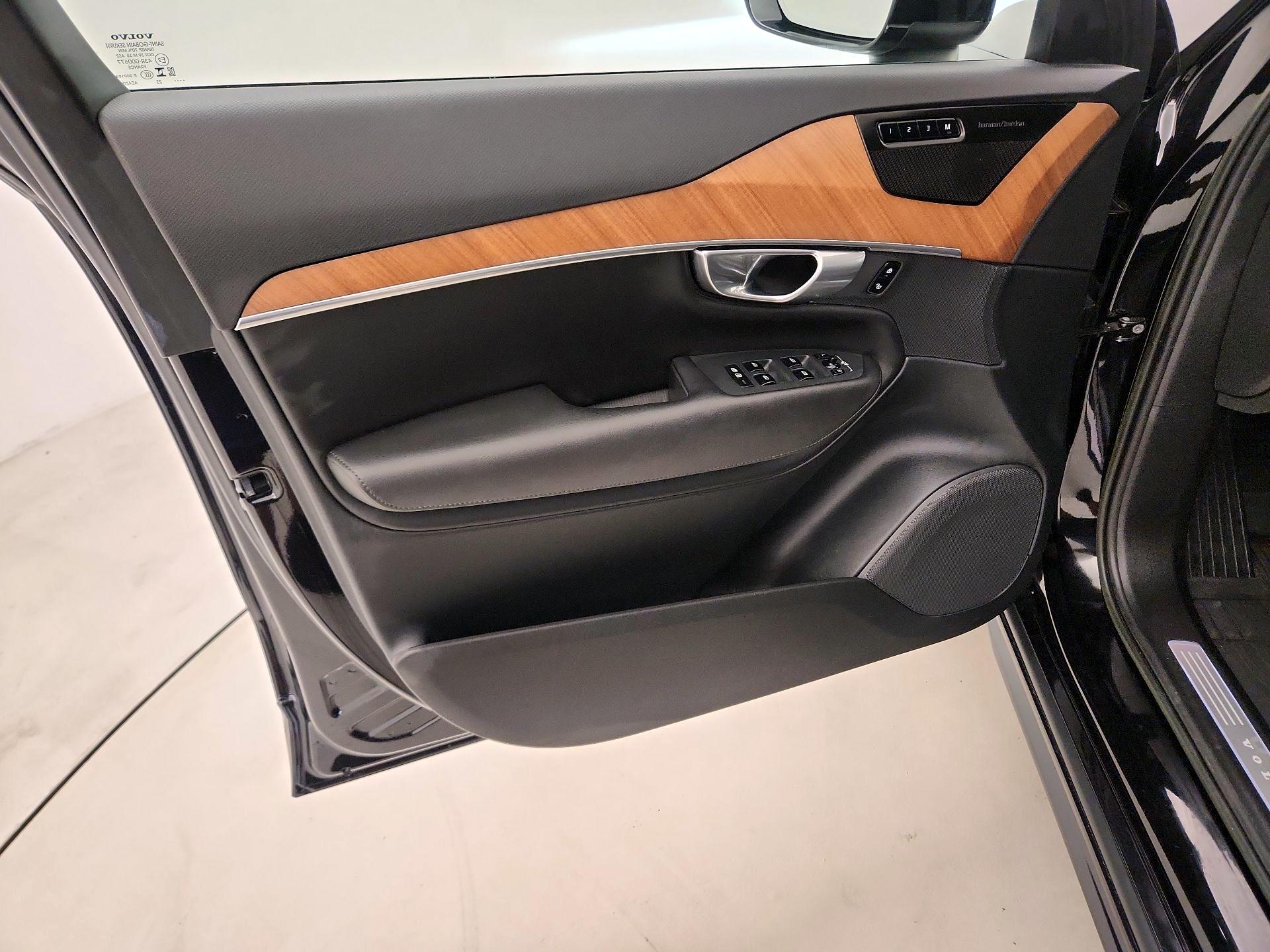 Thumbnail: 2023 Volvo XC90 - 12