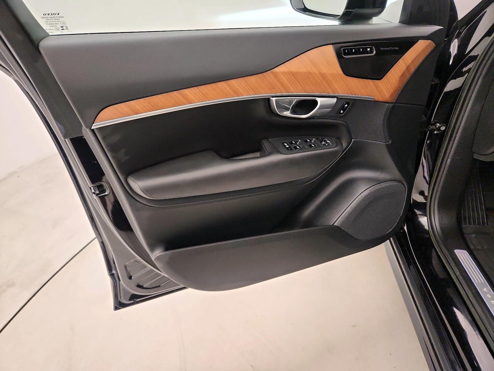 2023 Volvo XC90 Plus - Photo 13