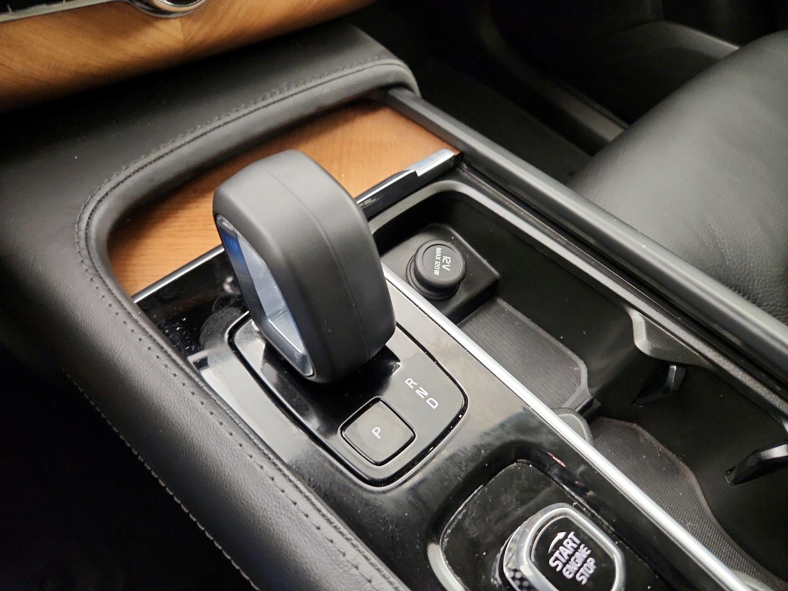 2023 Volvo XC90 Plus - Photo 16