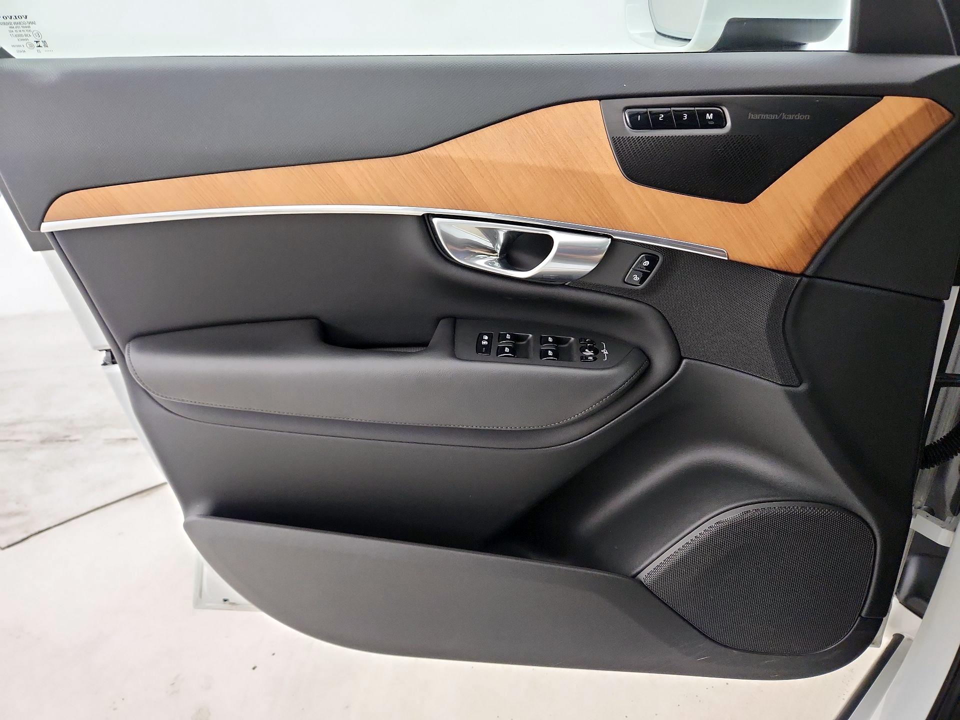 Thumbnail: 2023 Volvo XC90 - 12