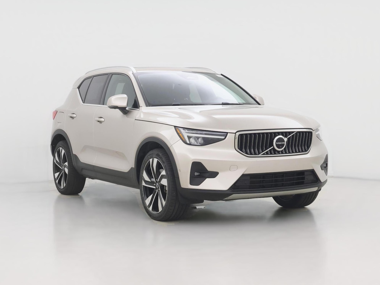 2023 Volvo XC40